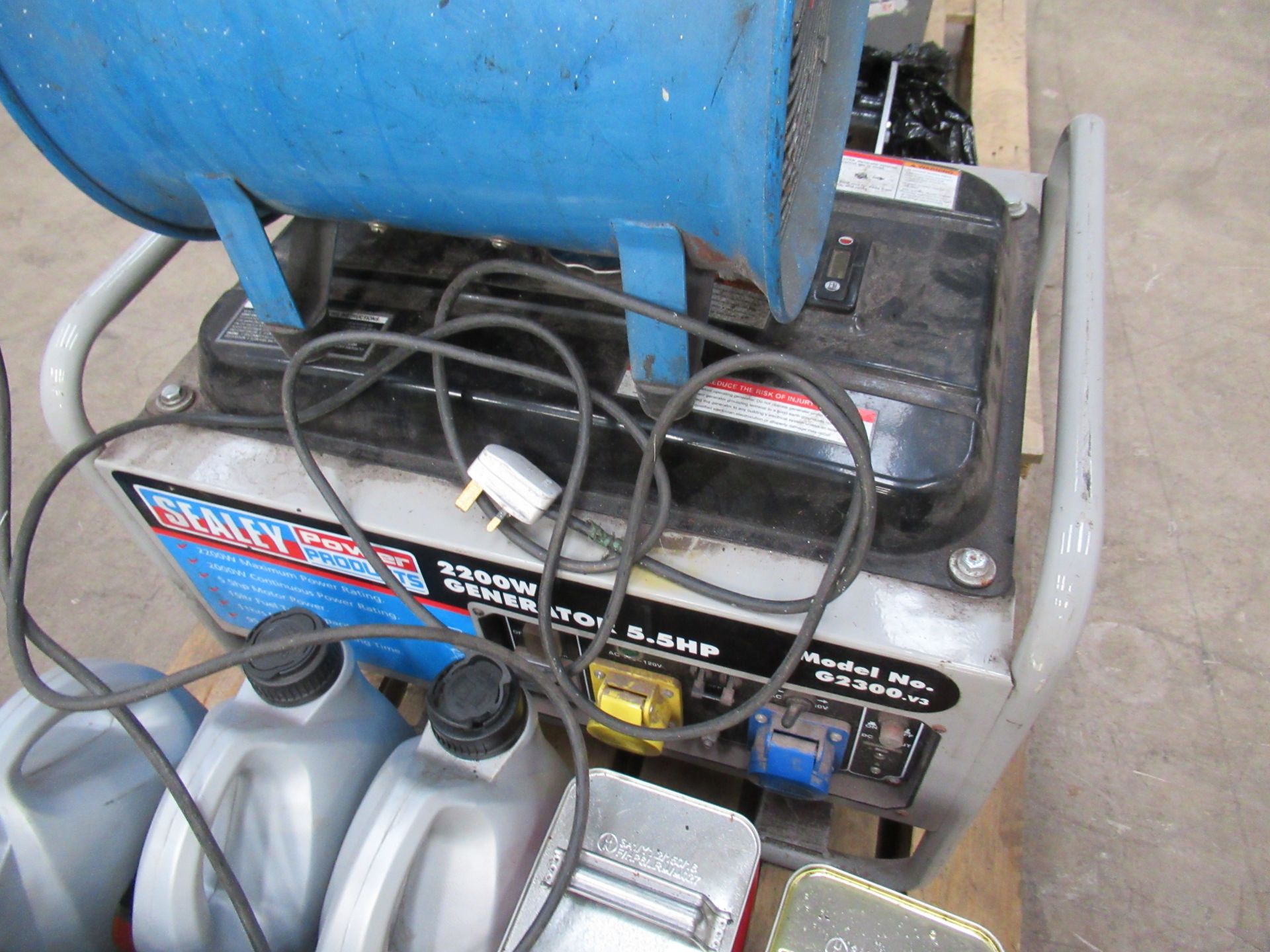 Pallet containing a Sealy G2300 Generator, Clarke Air Fan, lubricating oil etc. - Image 4 of 4