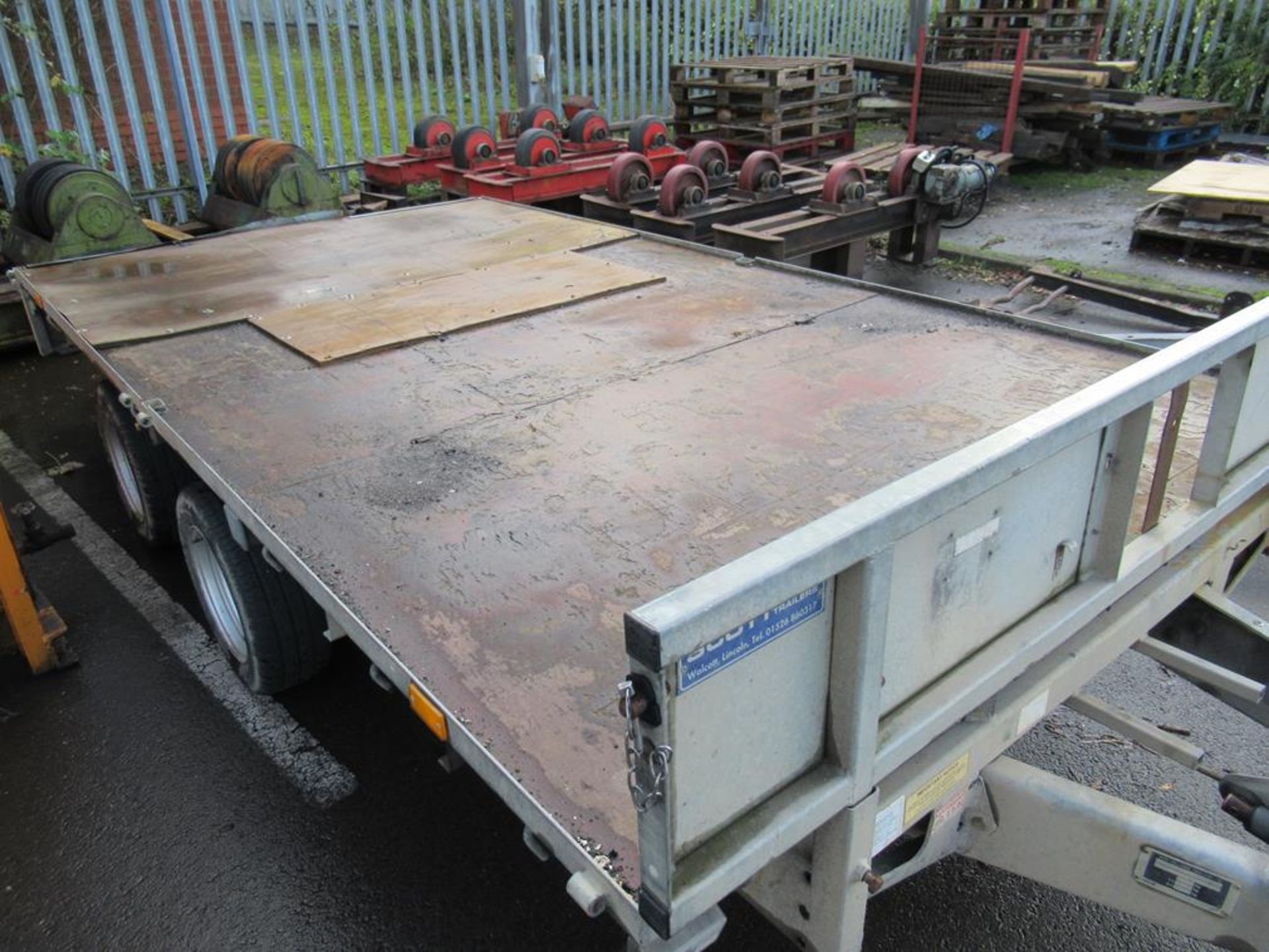 An Ifor Williams Flat Bed Trailer - Image 2 of 4