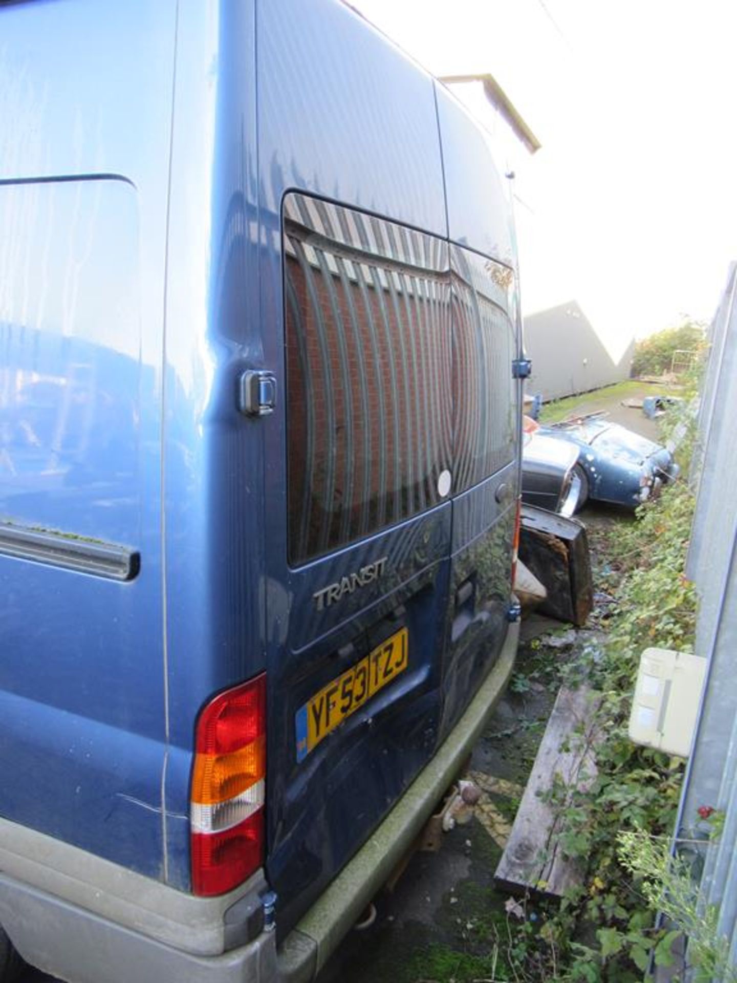 Ford Transit 280 MWBTD Van- engine and gearbox. Non Runner - Image 6 of 9