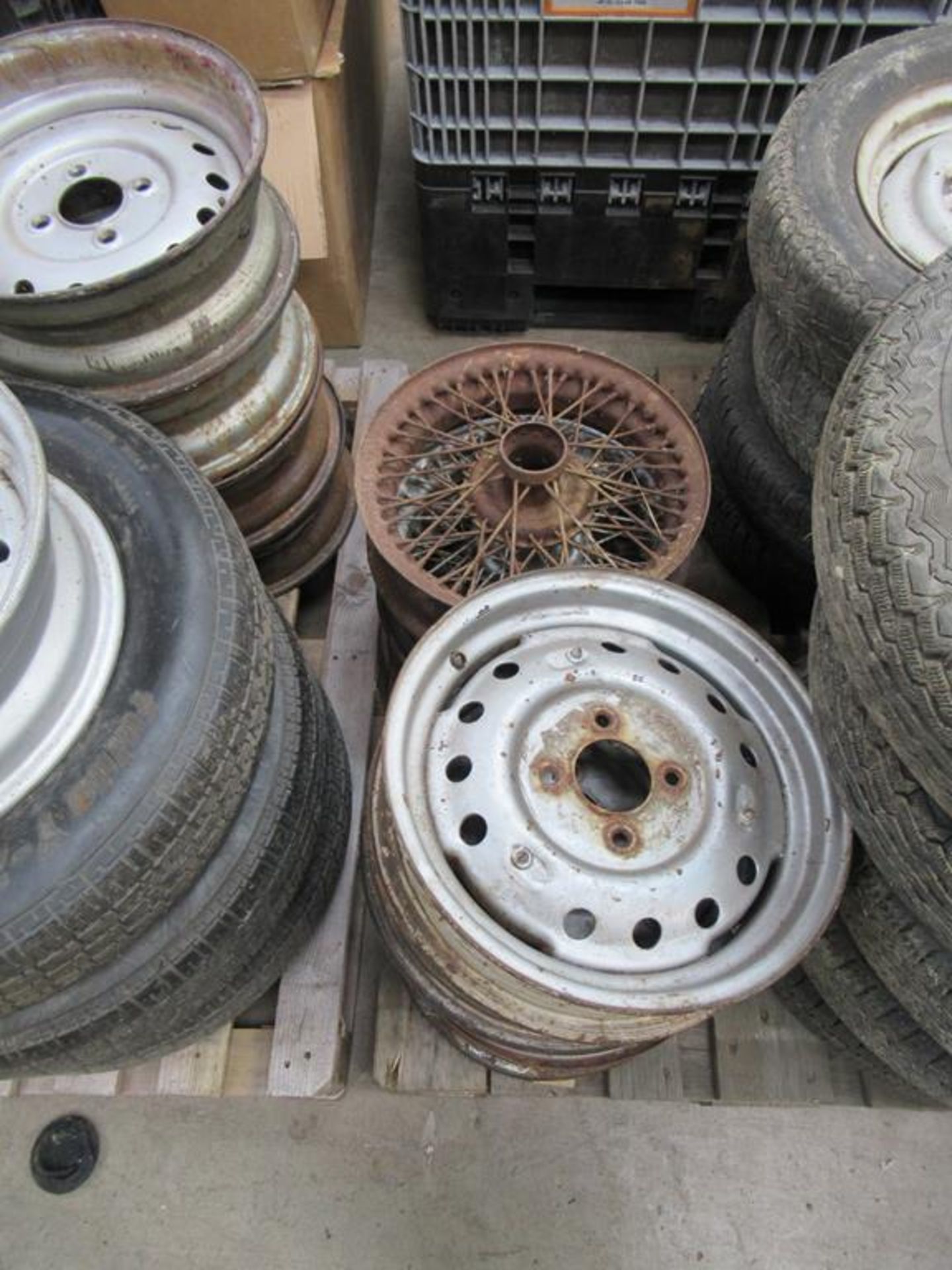 Qty of Wheels and Tyres - Image 3 of 6