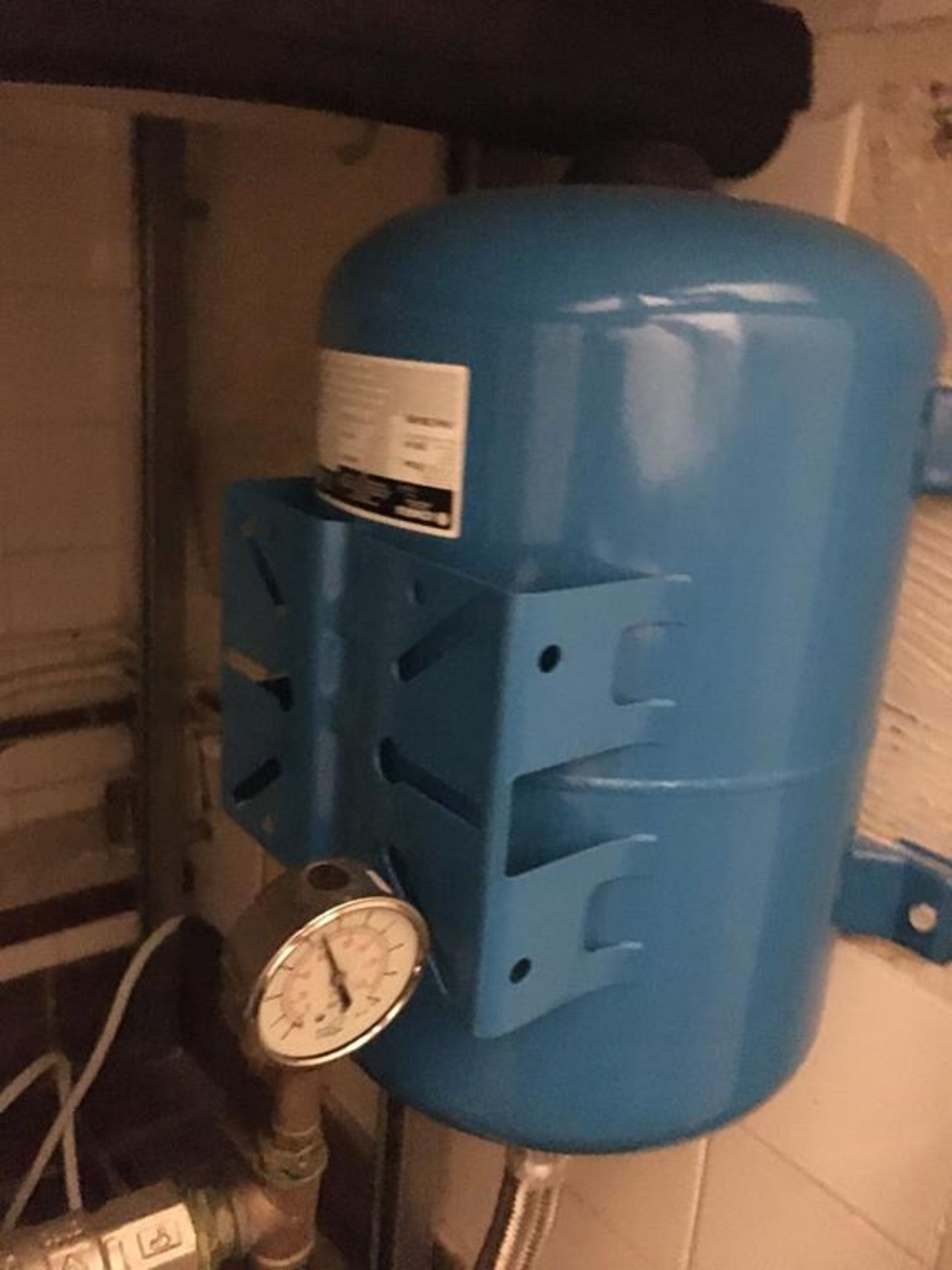 Harvey Water Softener system with Lowara cylinder and 250 ltr GRP tanks - Image 3 of 6