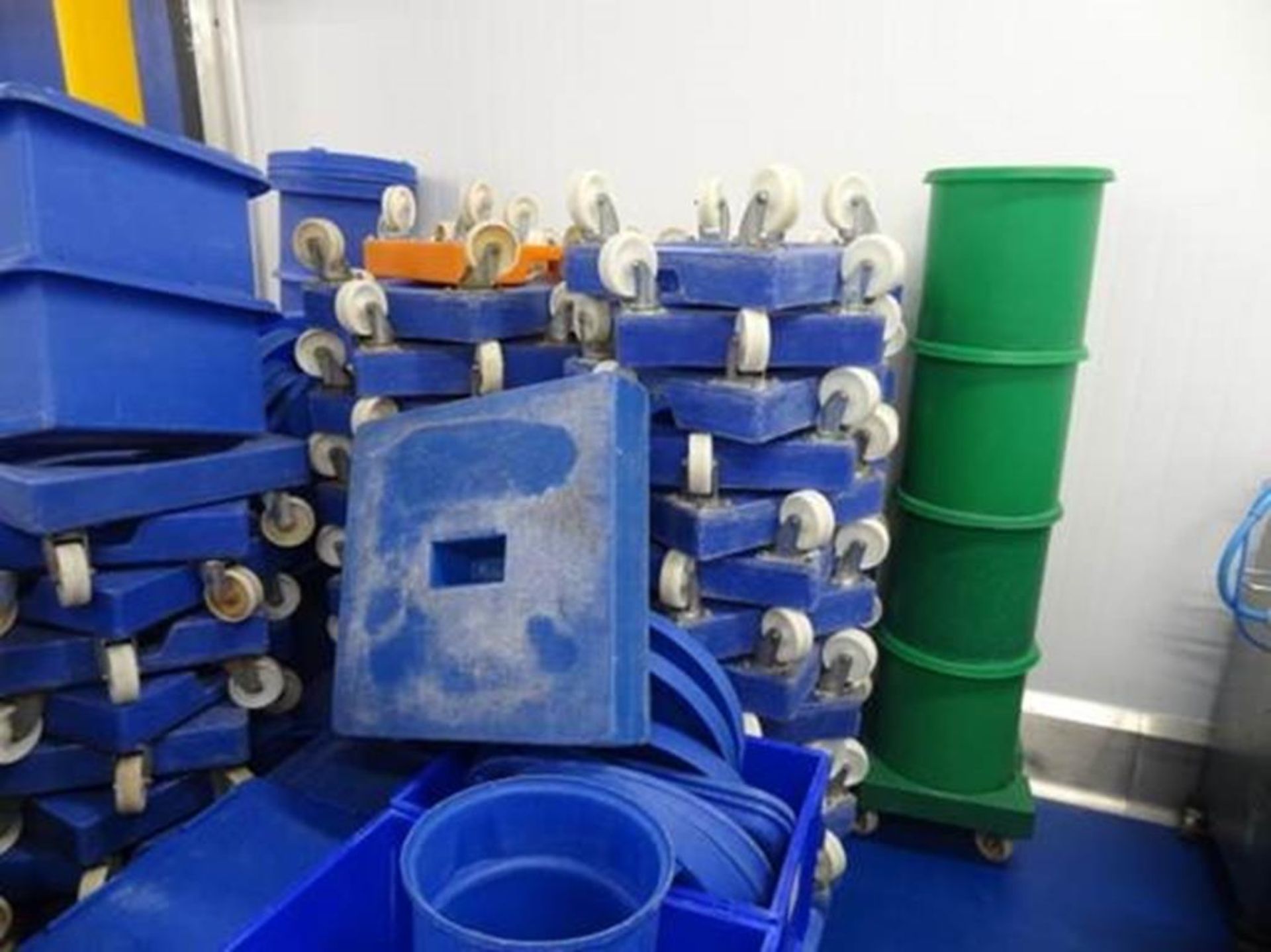 Assorted selection of plastic factory product bins, tubs, trolleys and dollys - Image 4 of 6