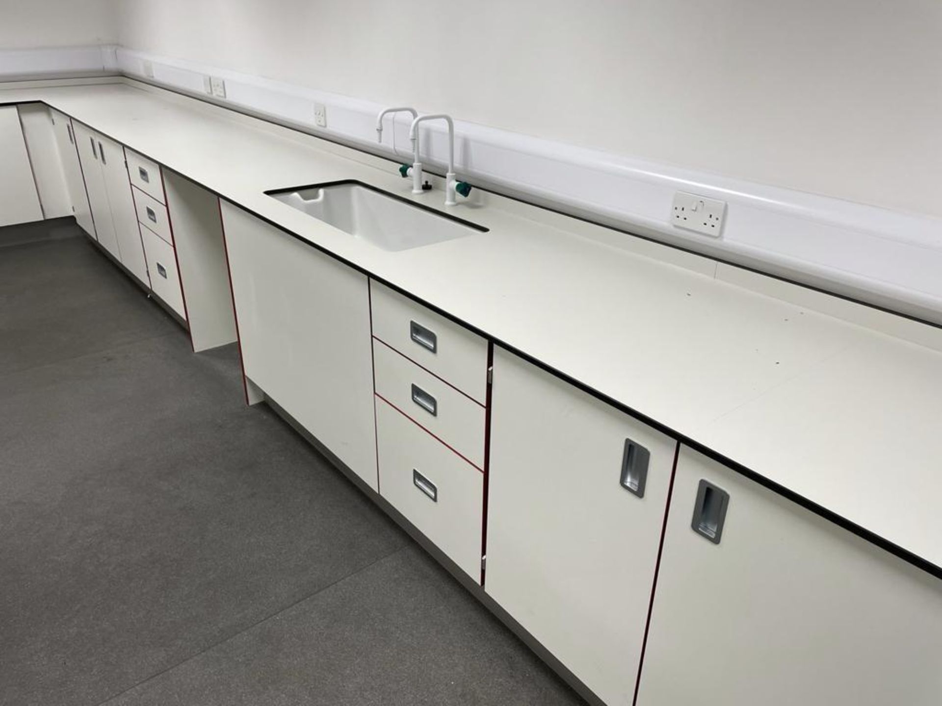 Fitted Laboratory furniture circa 2018. - Image 4 of 9