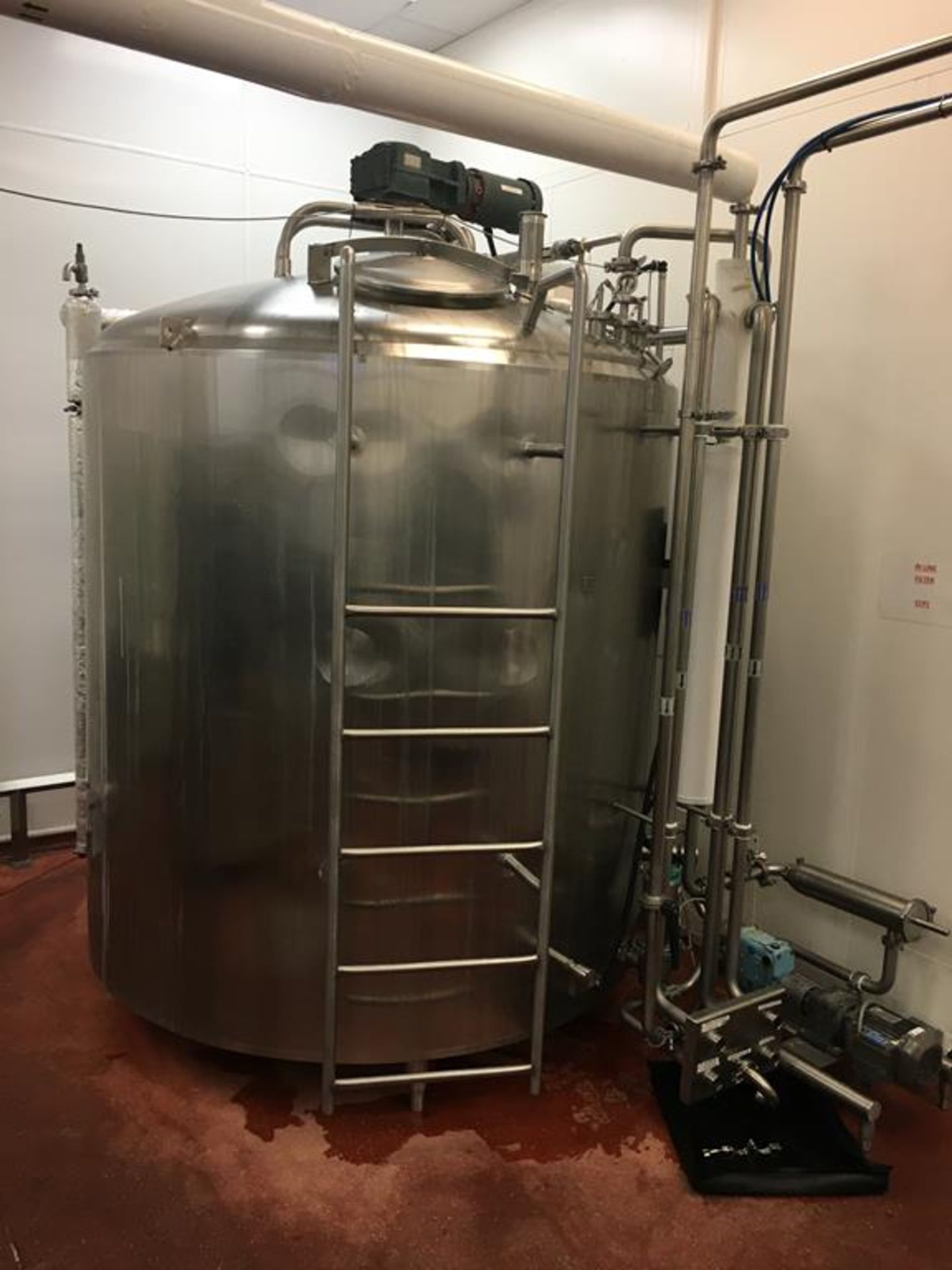 SS 7500 ltr Jacketed proidcut tank with Top agitator. - Image 2 of 5