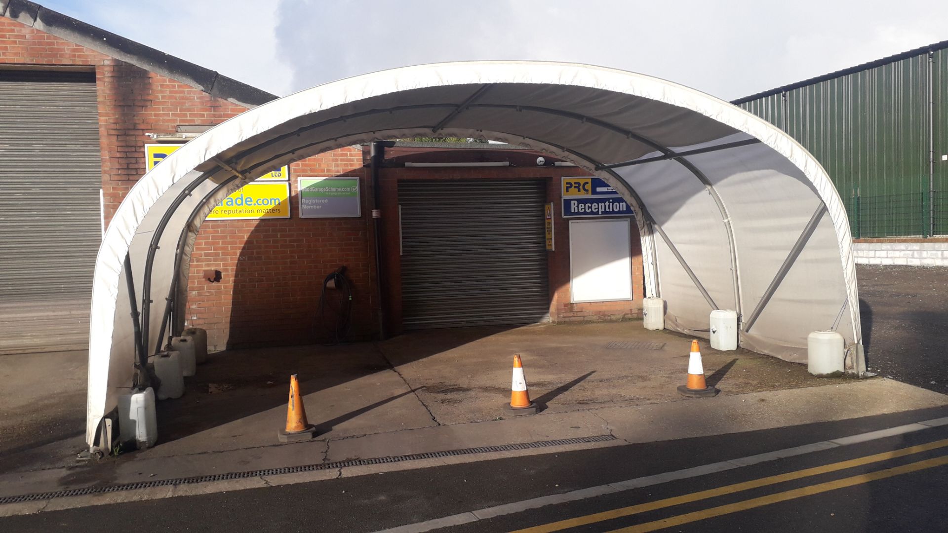 Free Standing Curved Carport, Approximately 6m x 3m - Image 2 of 6