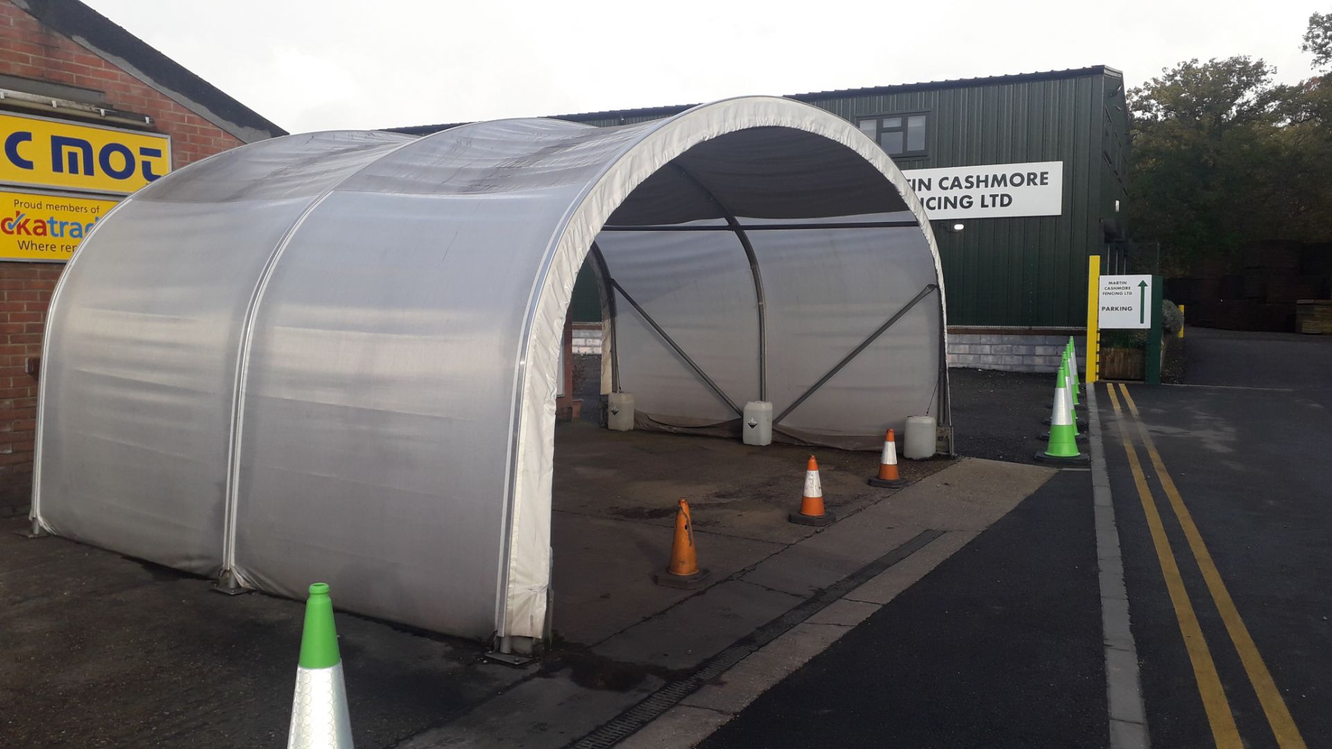 Free Standing Curved Carport, Approximately 6m x 3m - Image 3 of 6