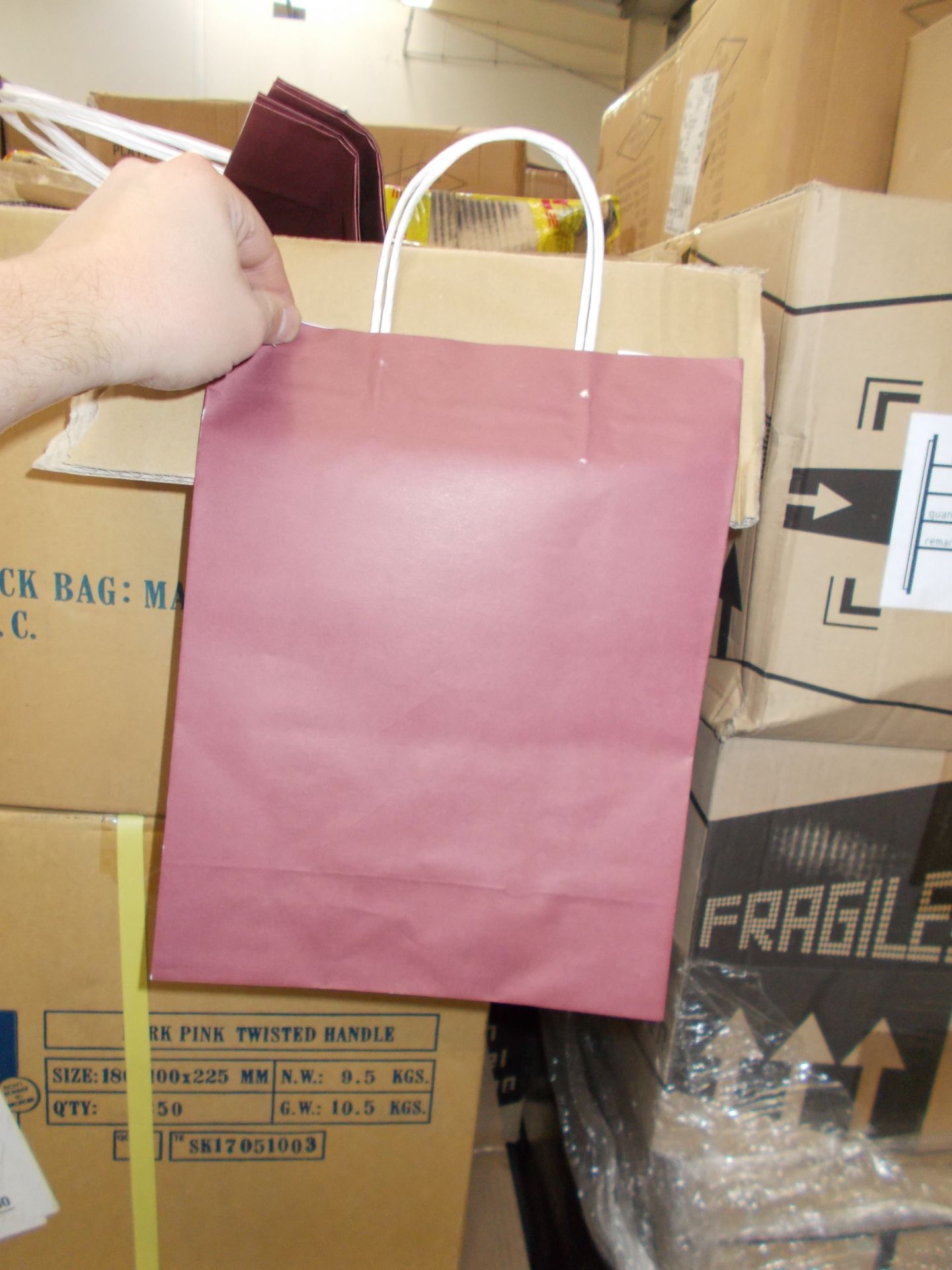Large quantity of assorted paper bags, to 3 x pallets. Various patterned / themed bags - Image 3 of 12