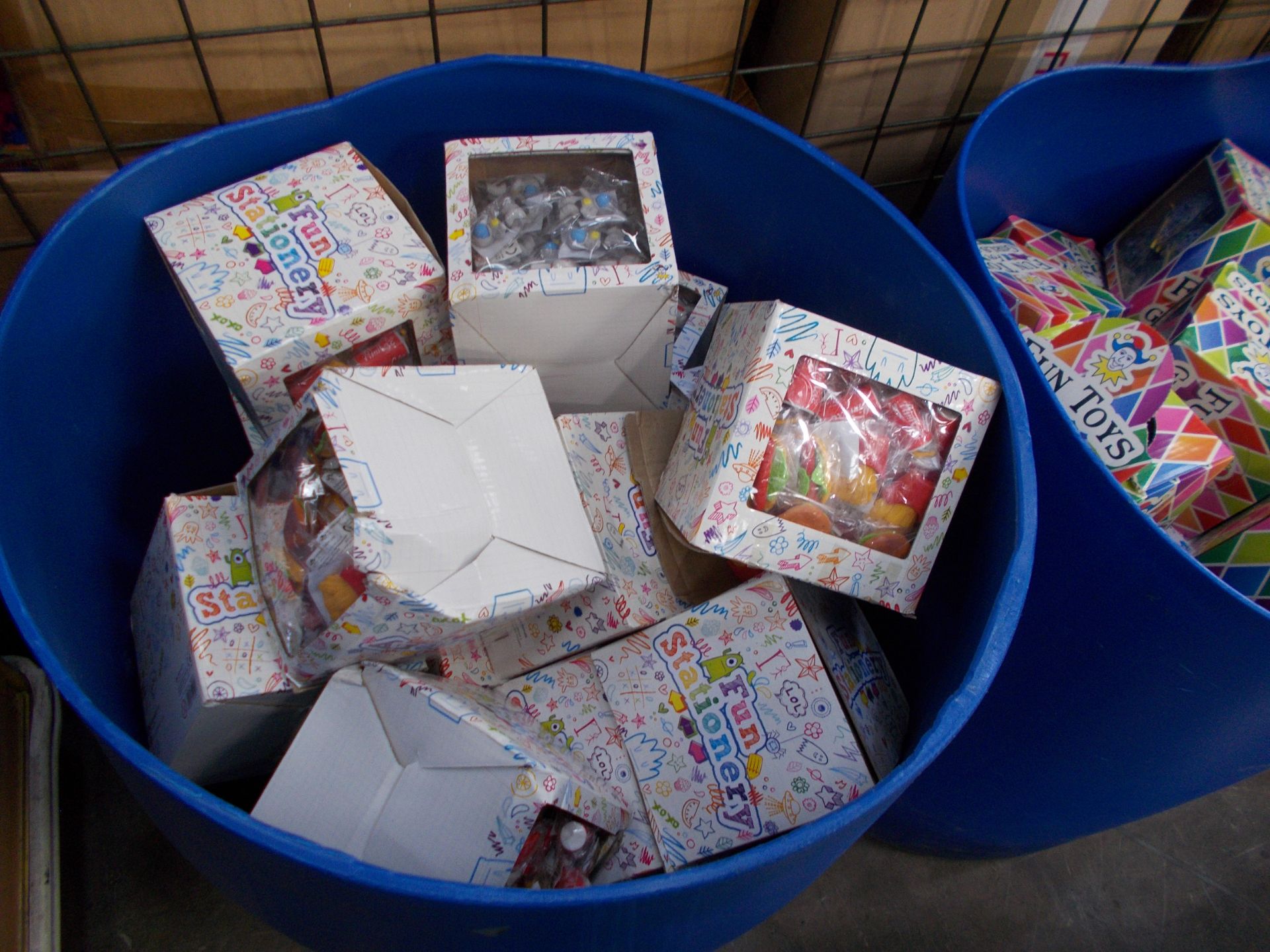 Large quantity of assorted children’s toys / games to 3 x plastic drums, to include: Stretchies - Image 2 of 4