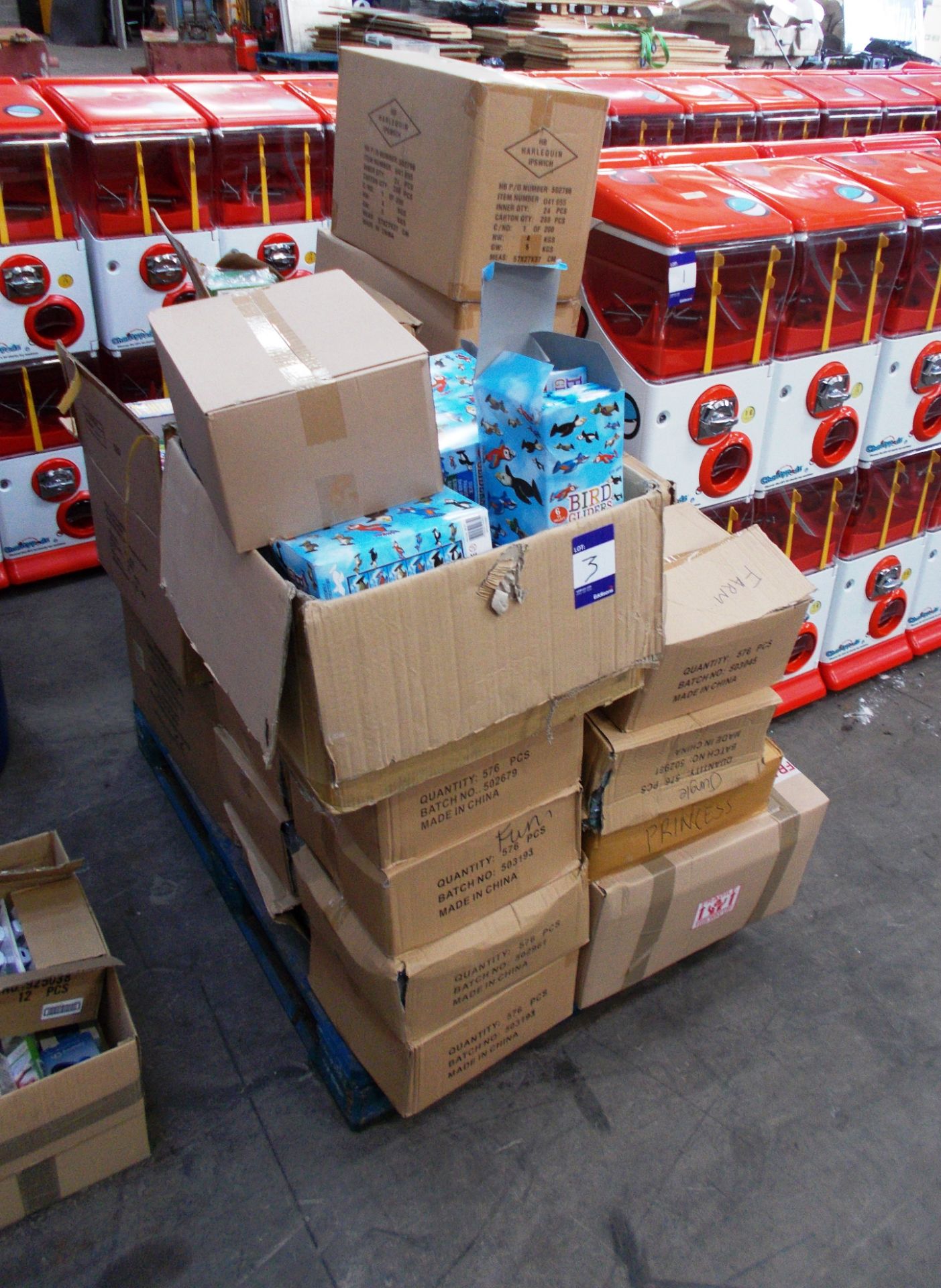 Approximately 25 x boxes of children’s toys / games  to pallet, to include: Bird gliders, Jungle