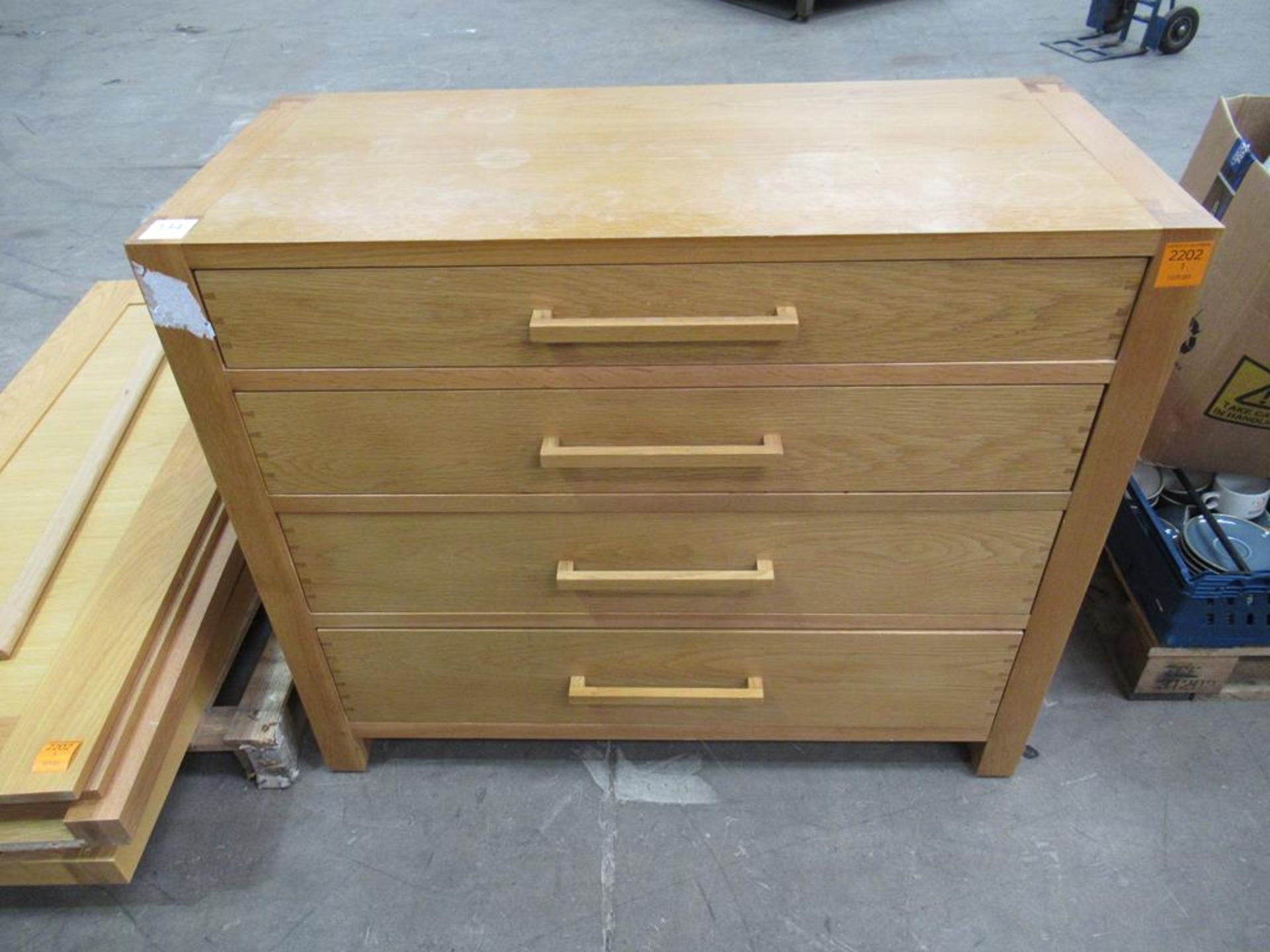 4 drawer wooden effect chest of drawers