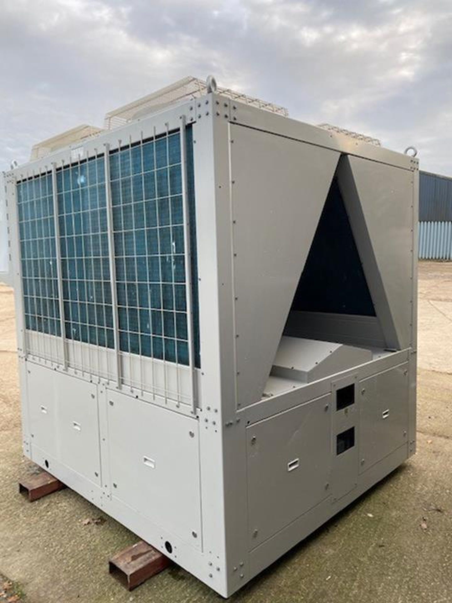 Daikin Hydrocube Industrial Water Chiller - Image 5 of 16