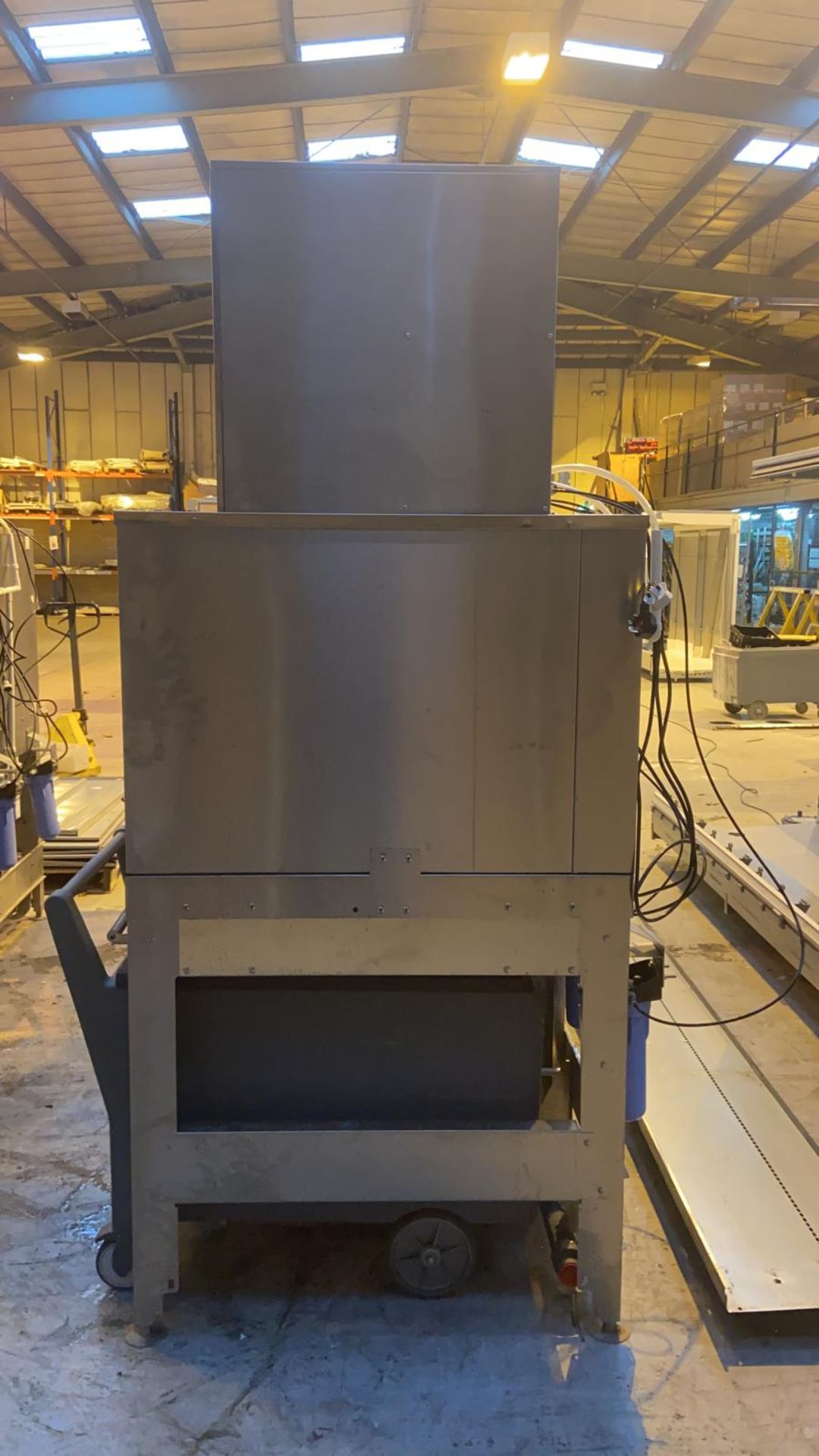 An ICS 700P Commercial Ice Making Machine - Image 2 of 4