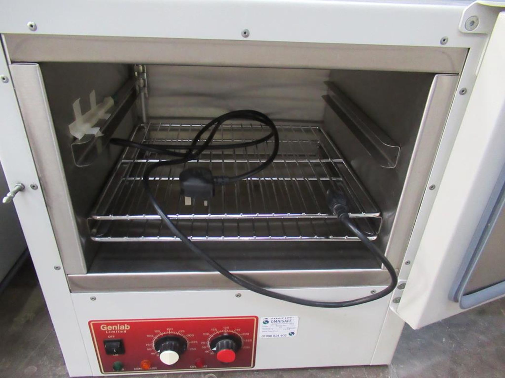 Genlab N305 oven s/n Y3C064 - Image 2 of 2