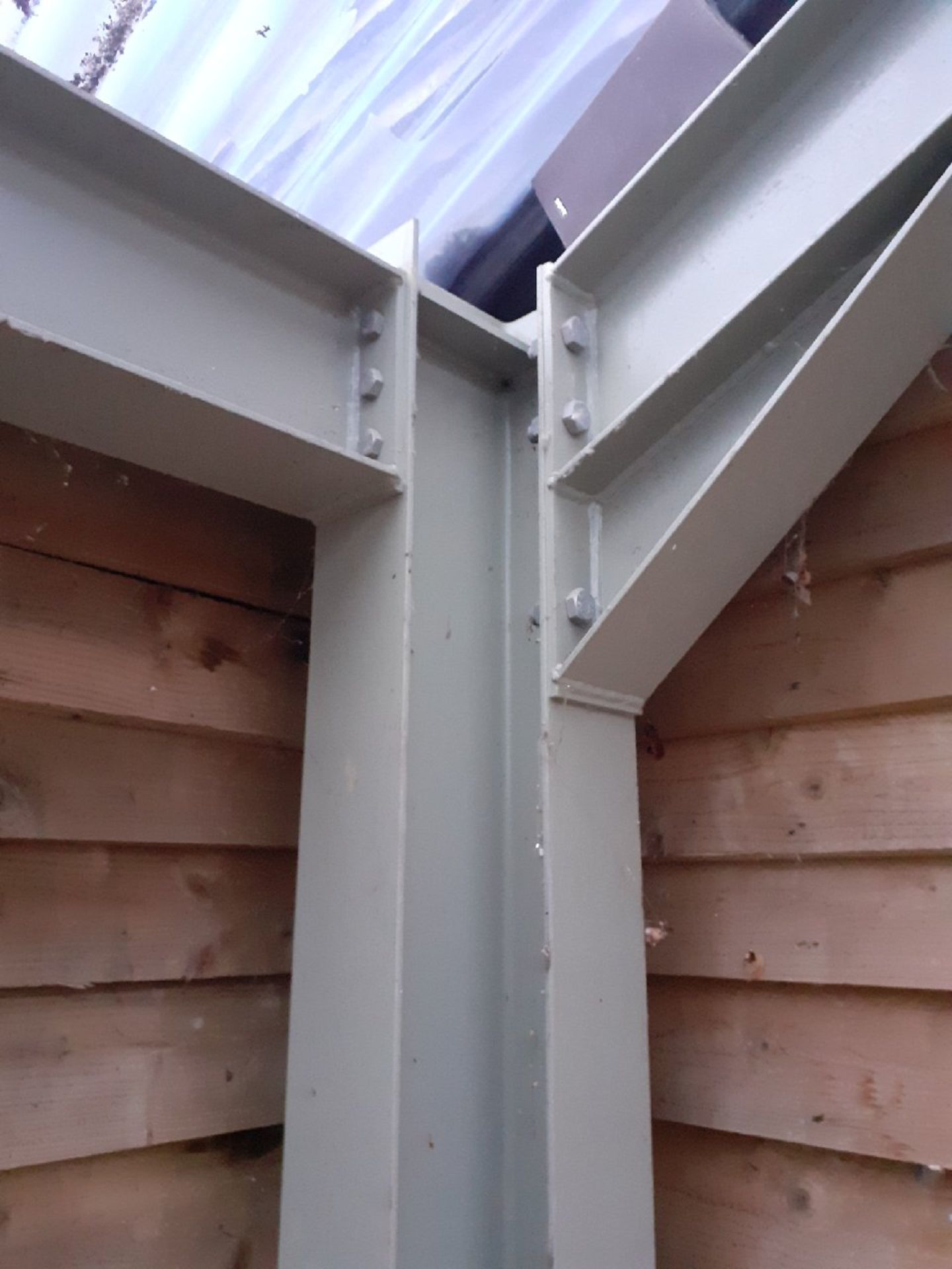 Celsa Galvanised Portal Framed Shed with Galvanised Manual Roller Shutter Door. - Image 7 of 12