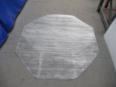 Ex-Wayfair Octagonal 160cm grey rug