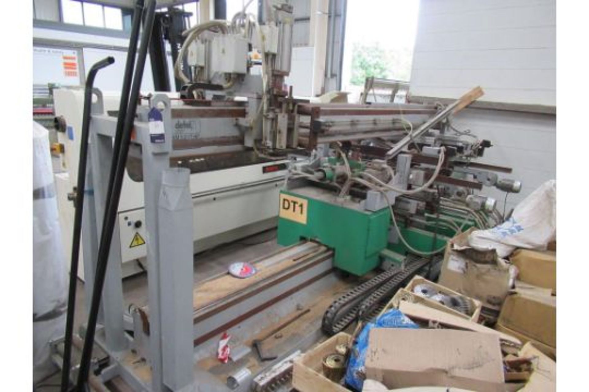 Detel KM 5-2-1 HP through feed drilling machine, weight 2600kg 3 phase, 50Hz, 380-415V, S/N 08-058-0 - Image 2 of 6