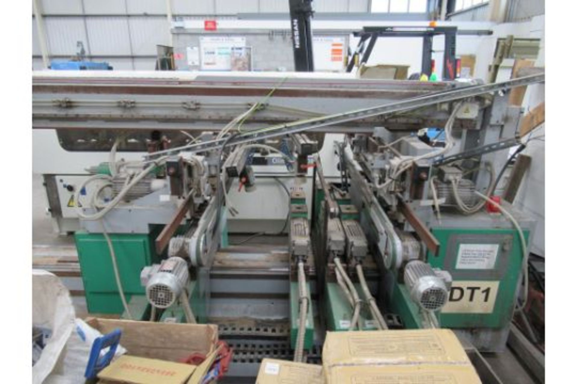 Detel KM 5-2-1 HP through feed drilling machine, weight 2600kg 3 phase, 50Hz, 380-415V, S/N 08-058-0 - Image 6 of 6