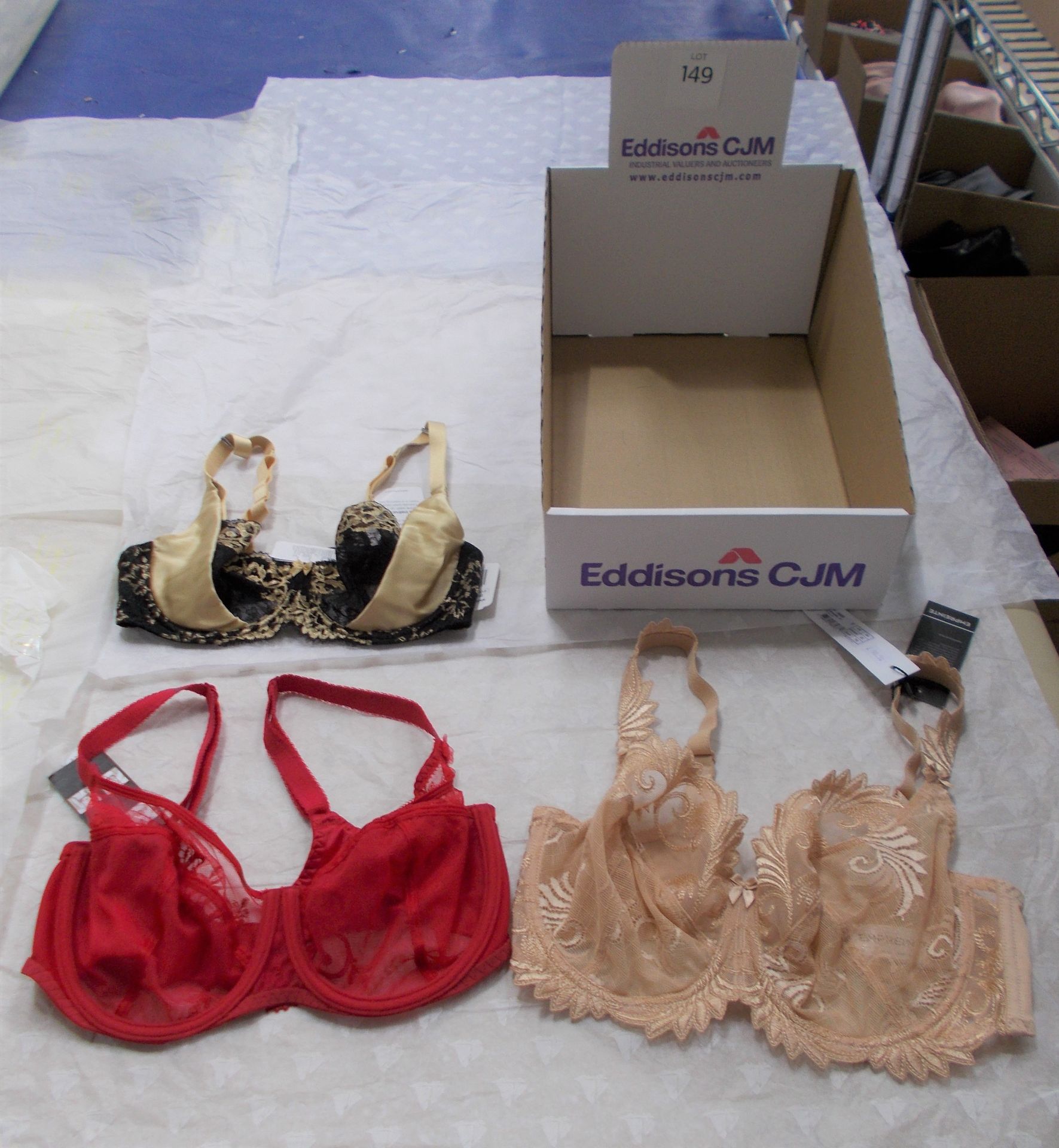 3 x Various Lacey/Underwired Bra’s to include Aubade 32D, Empriente 32E, Rrp. £89 & Empriente 32E,