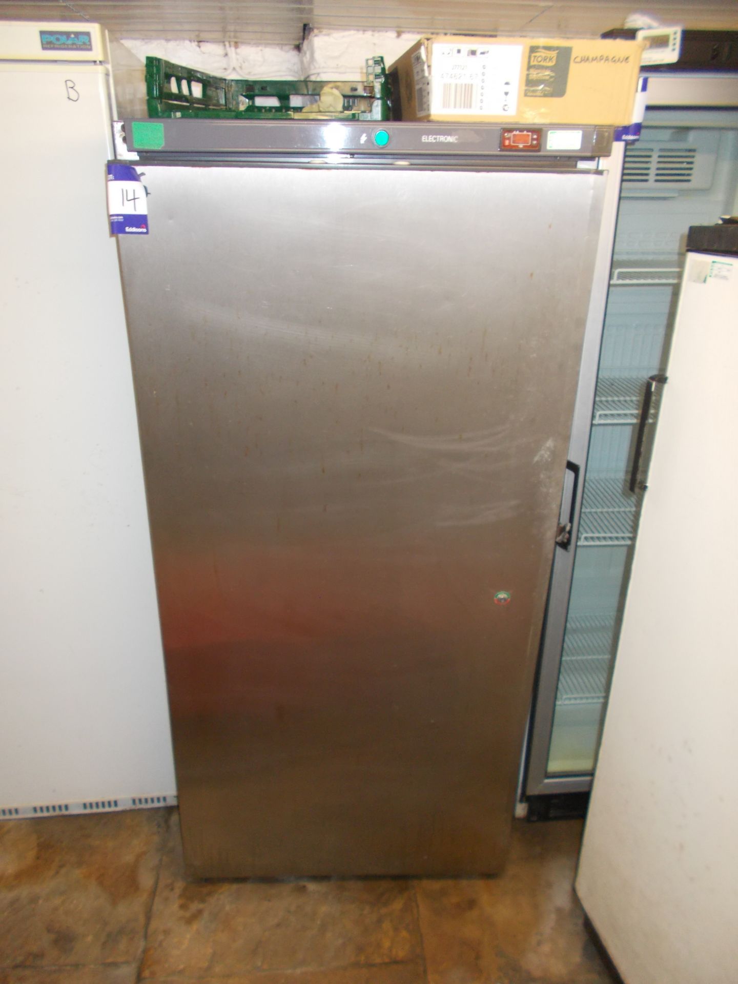 Electronic upright refrigerator. Dimensions: H: 5ft 6, x W: 2ft 6, x D: 2ft 4”. *Please note, this