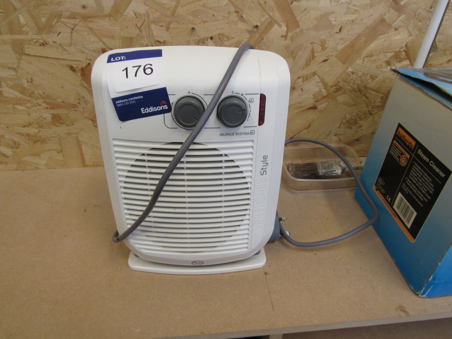Delonghi HVF3030 Verticale Style Fan Heater