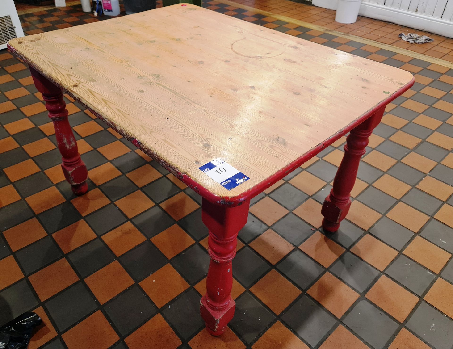 Red Leg Pine Kitchen Table, 4ft & Circular Mirror