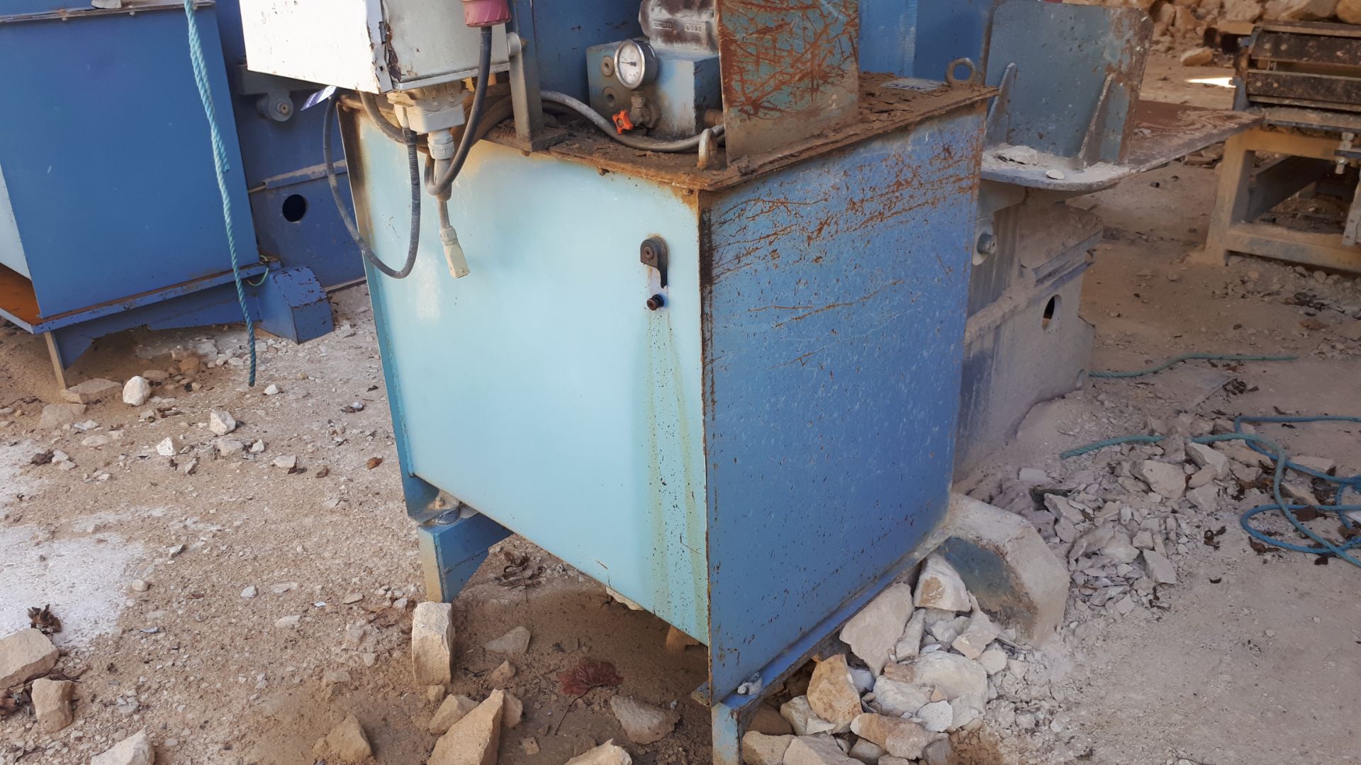 MEC C320 Stone Splitter/Guillotine machine, Serial Number P0232600811 (2011). Damage to electrical - Image 9 of 21