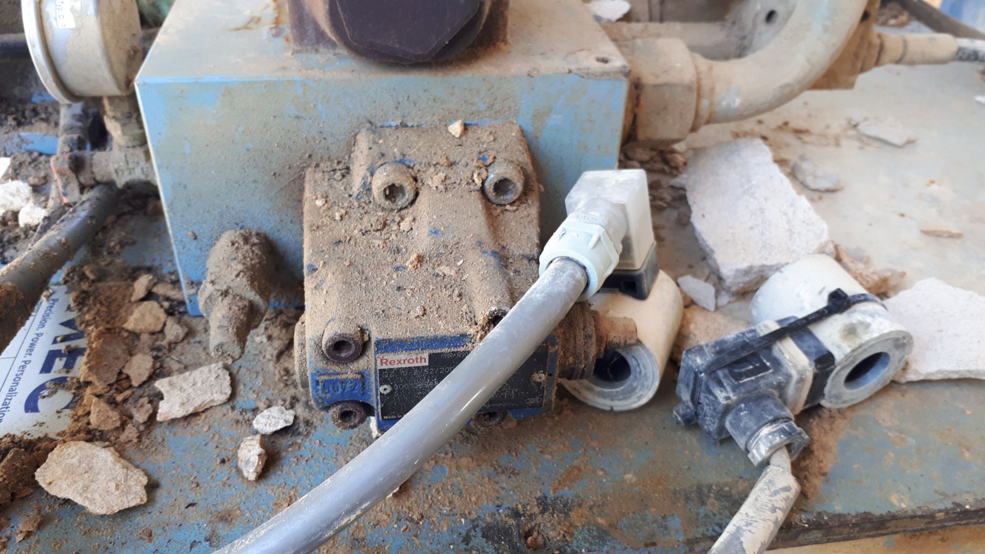 MEC C320 Stone Splitter/Guillotine machine, Serial Number P0932600712 (2012). Damaged operator - Image 11 of 20