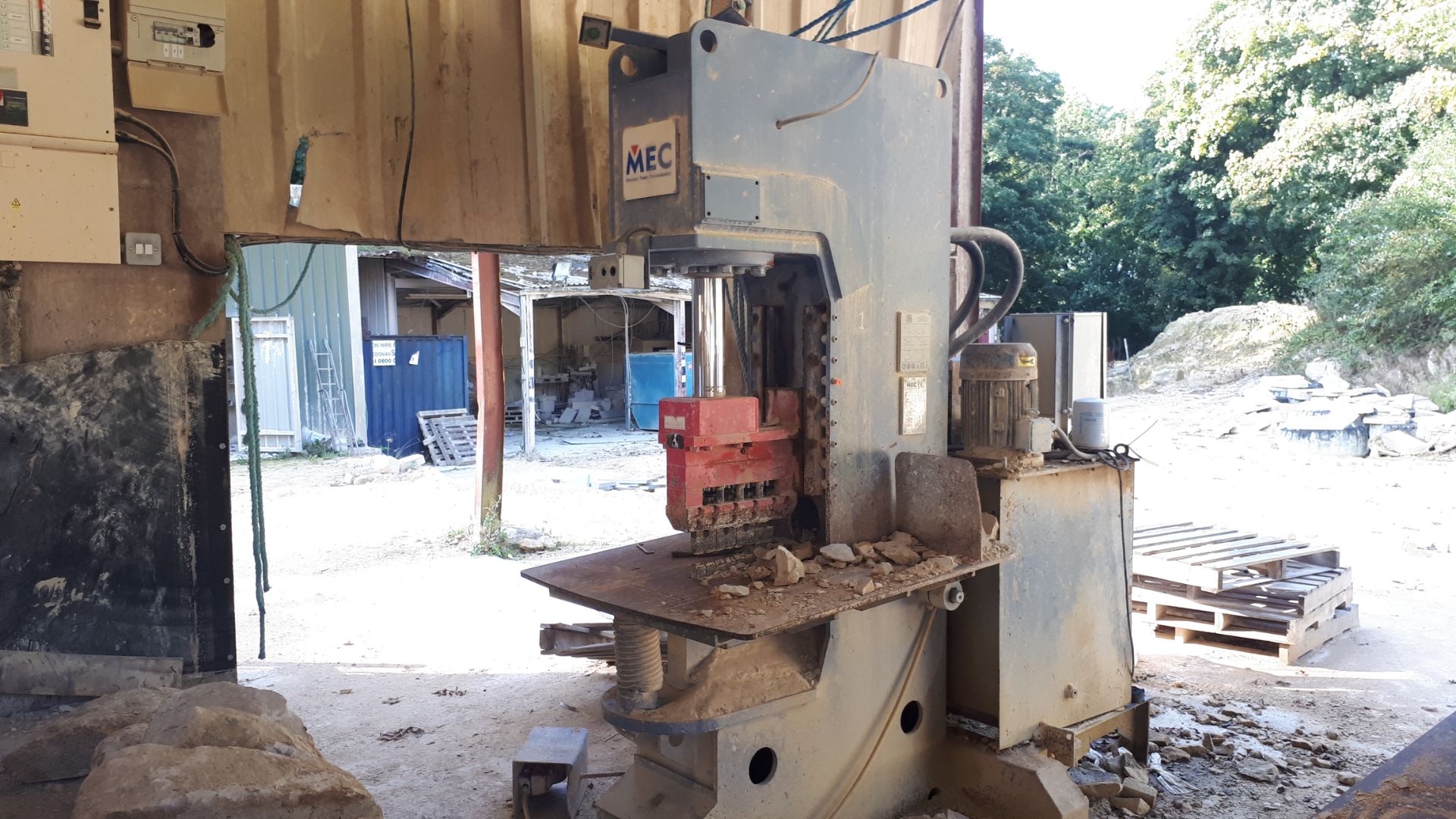 MEC C320 Stone Splitter/Guillotine Machine, Serial Number P0332001011 (2011). Damaged operator - Image 3 of 19