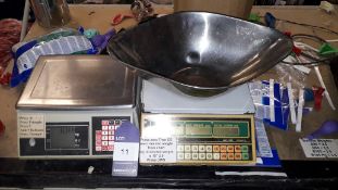 2 x Weighing Scales comprising of LAC-1260 6.000g Counting Scales, Avery Berkel G220 10kg Counting