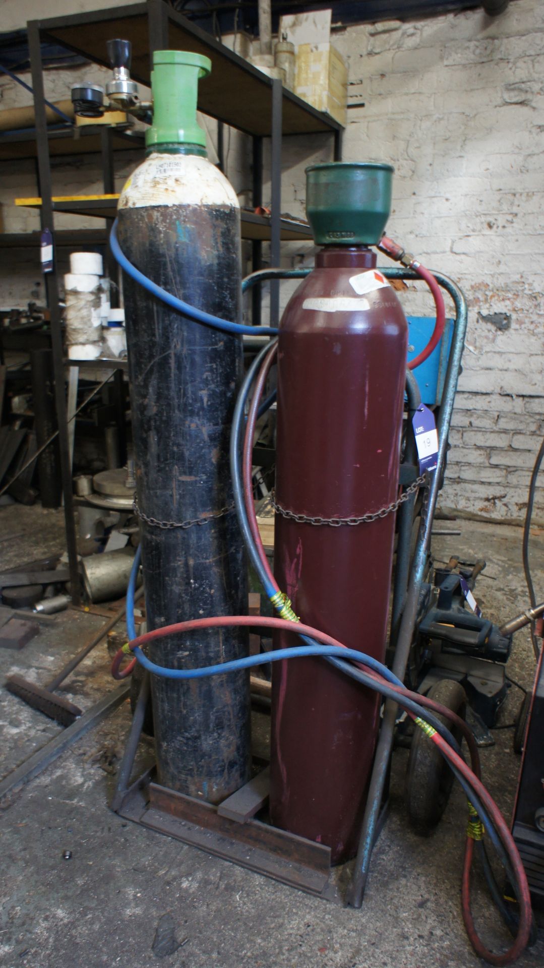 Oxyacetylene torch and gauges with bottle trolley