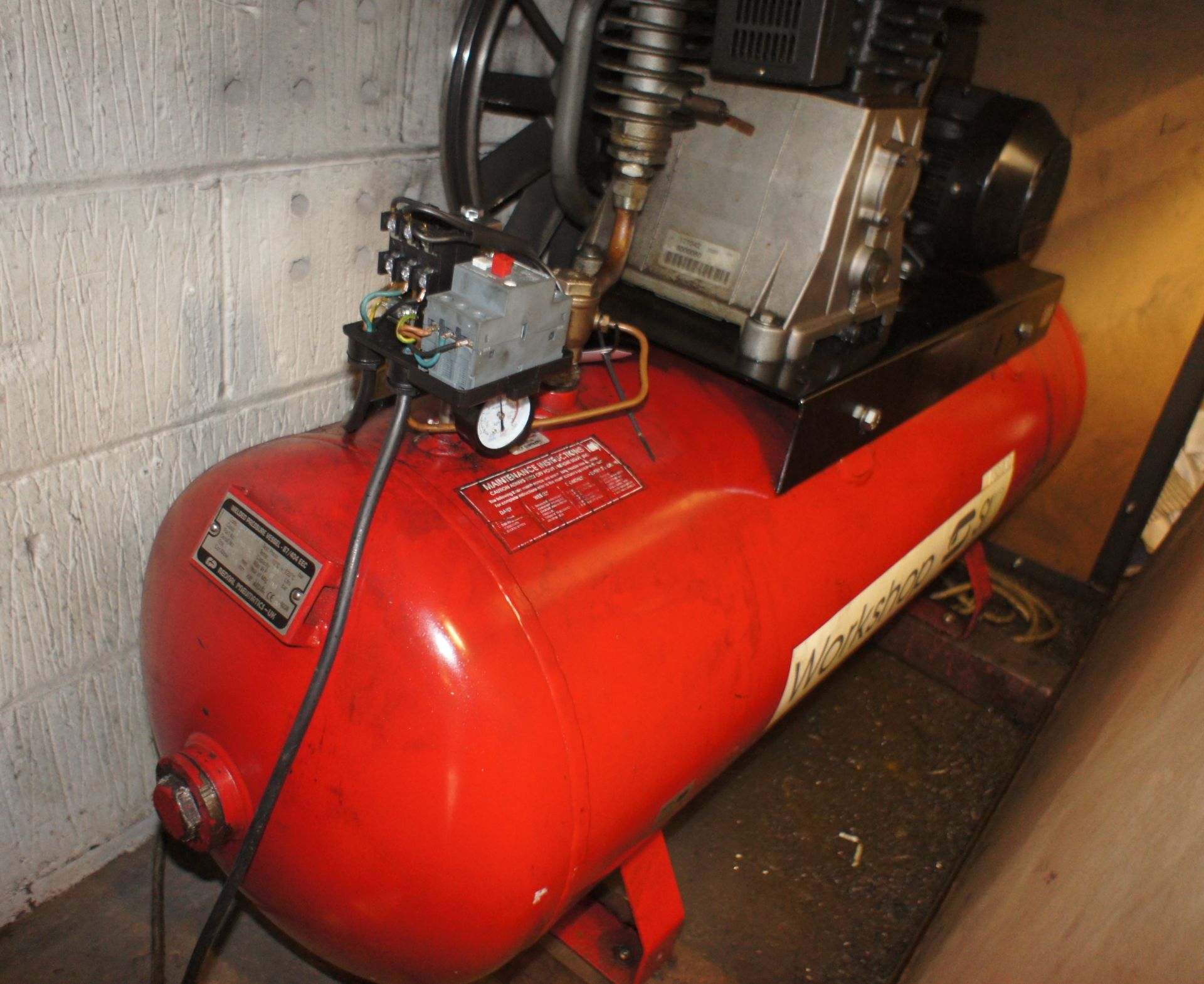 SIP 850/200 Receiver Mounted Workshop Compressor - Image 2 of 4