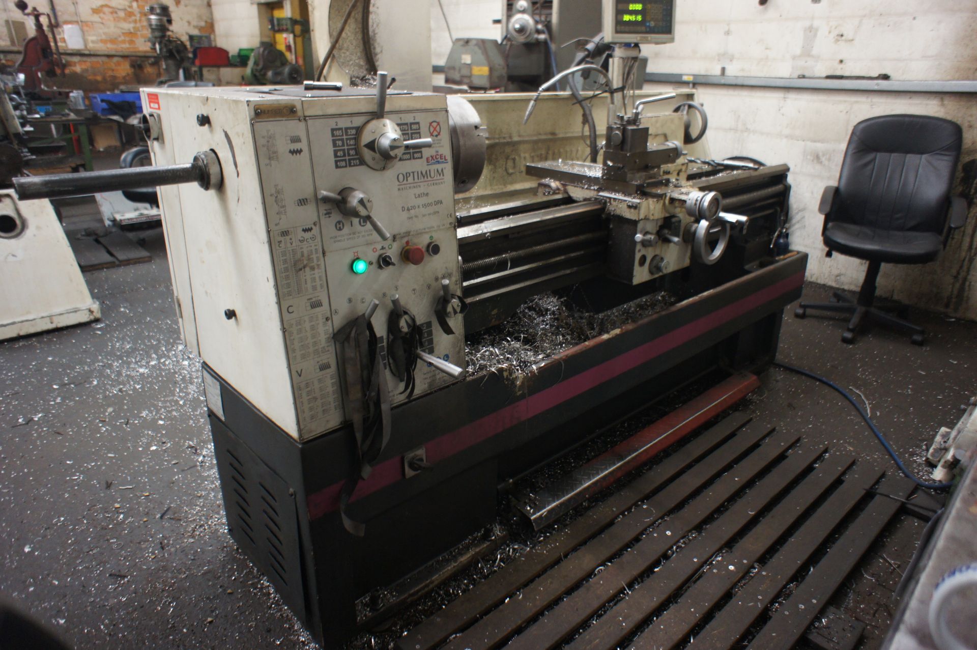 Optimum Centre Lathe, SOB 210mm, D420 x 1500 DPA,