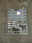 Workshop HP19 hydraulic puller set (incomplete) in case