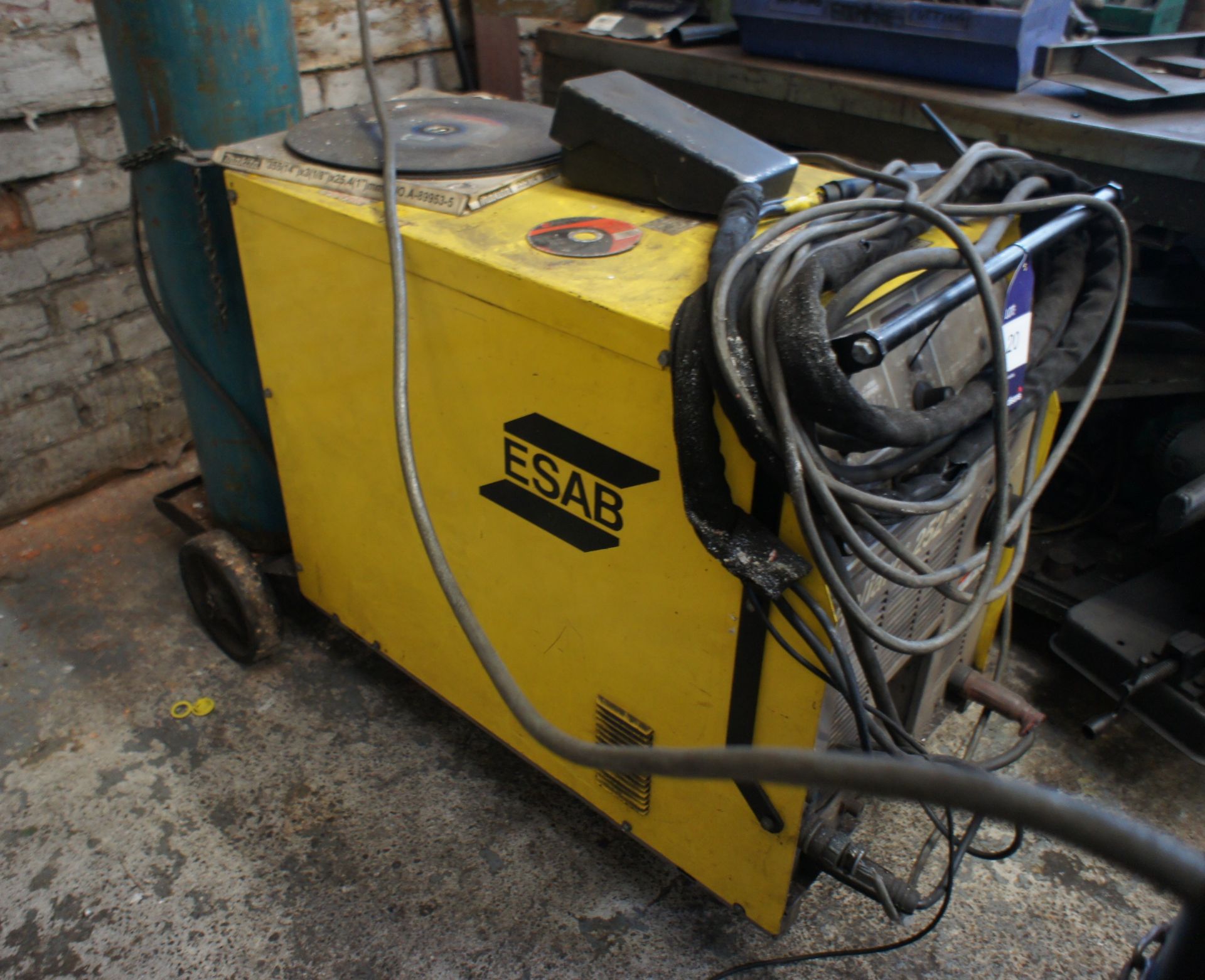 ESAB Heliarc 252 AC/DC Tig Welder (bottle not incl - Image 3 of 3