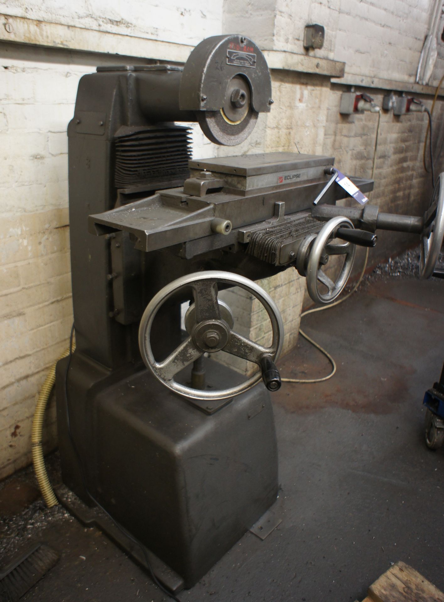 Eagle Eclipse Surface Grinding machine, machine number 3074 with magnetic chuck/bed 350mm x 150mm - Image 2 of 3