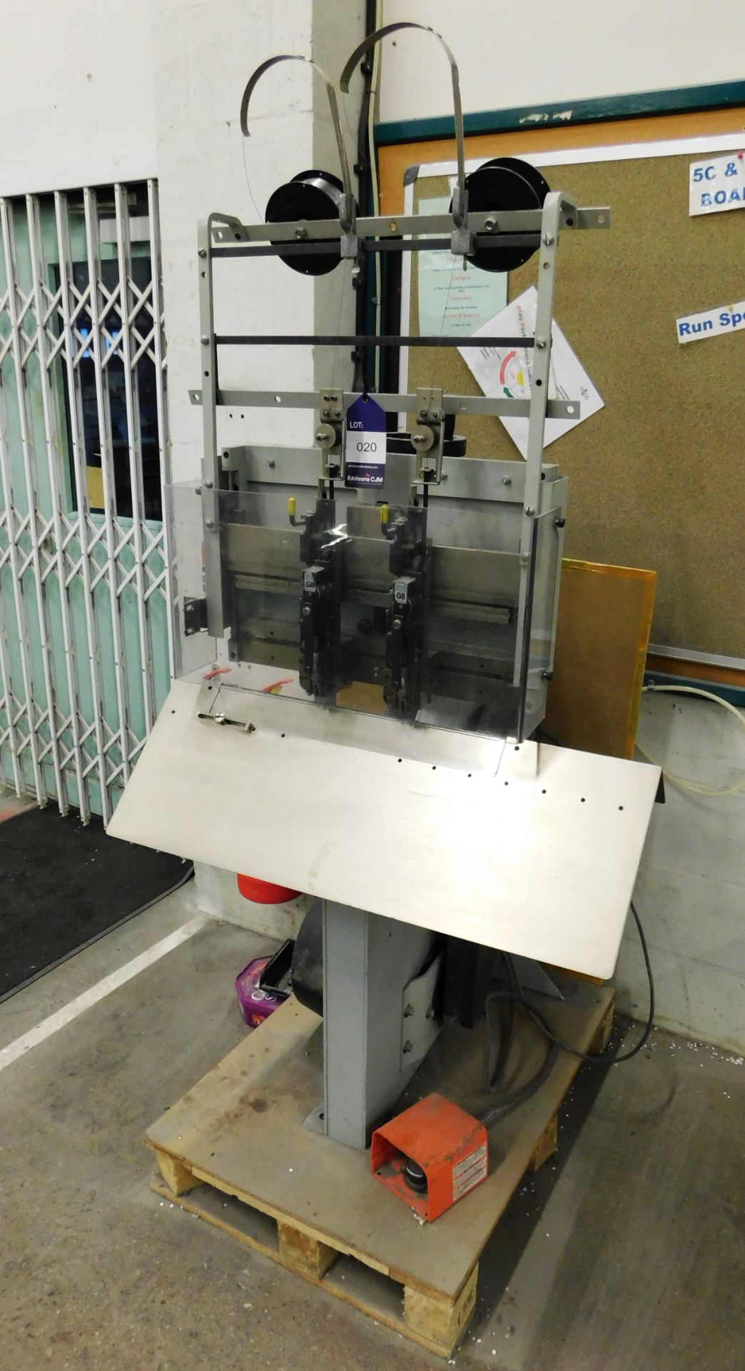 Bostitch M17 Twin Head Stitcher