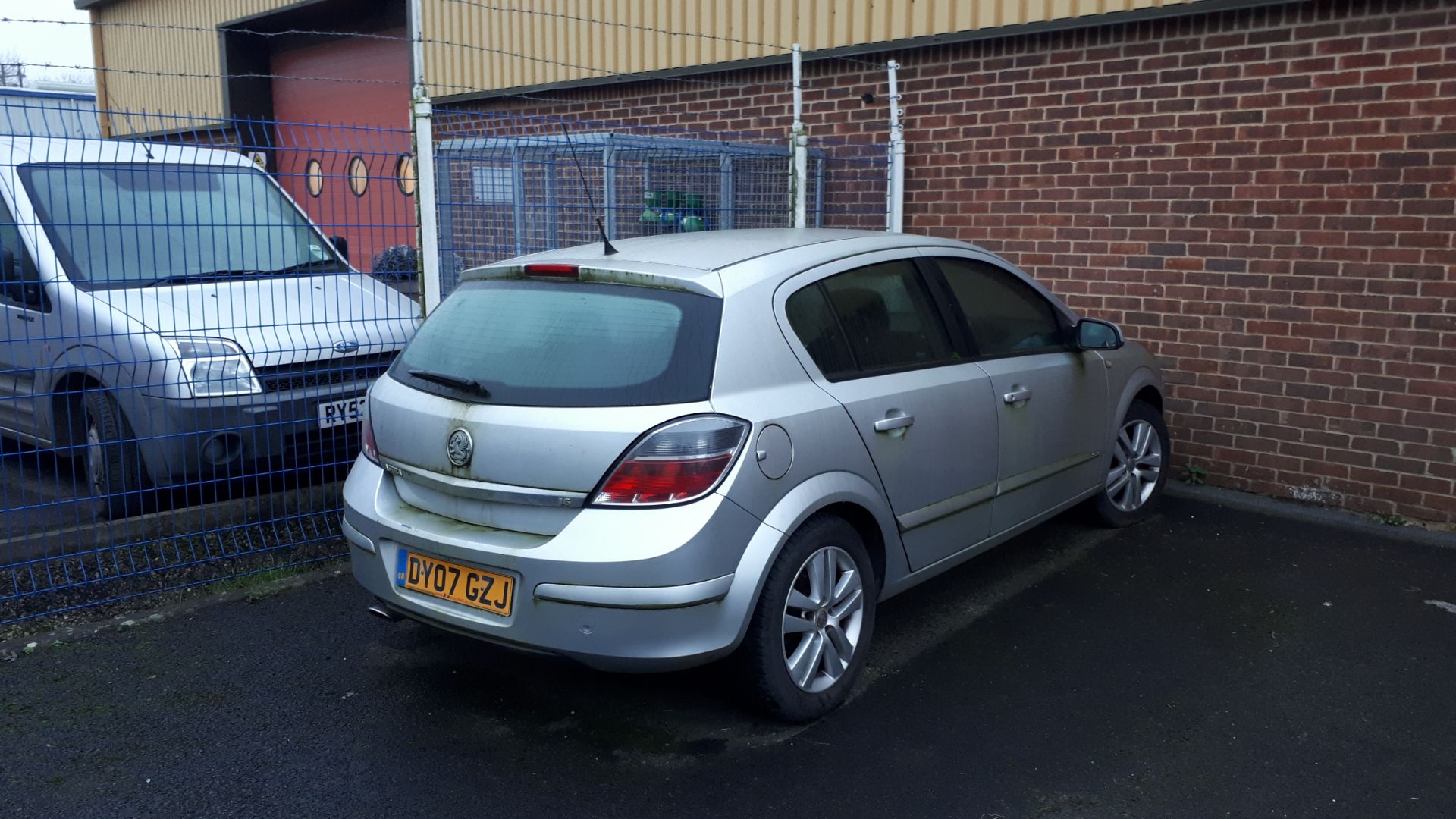 Vauxhall Astra 1.6 SXI, DY07 GZJ, Last known mileage 104,242 miles in September 2019, V5, possible n - Image 2 of 5