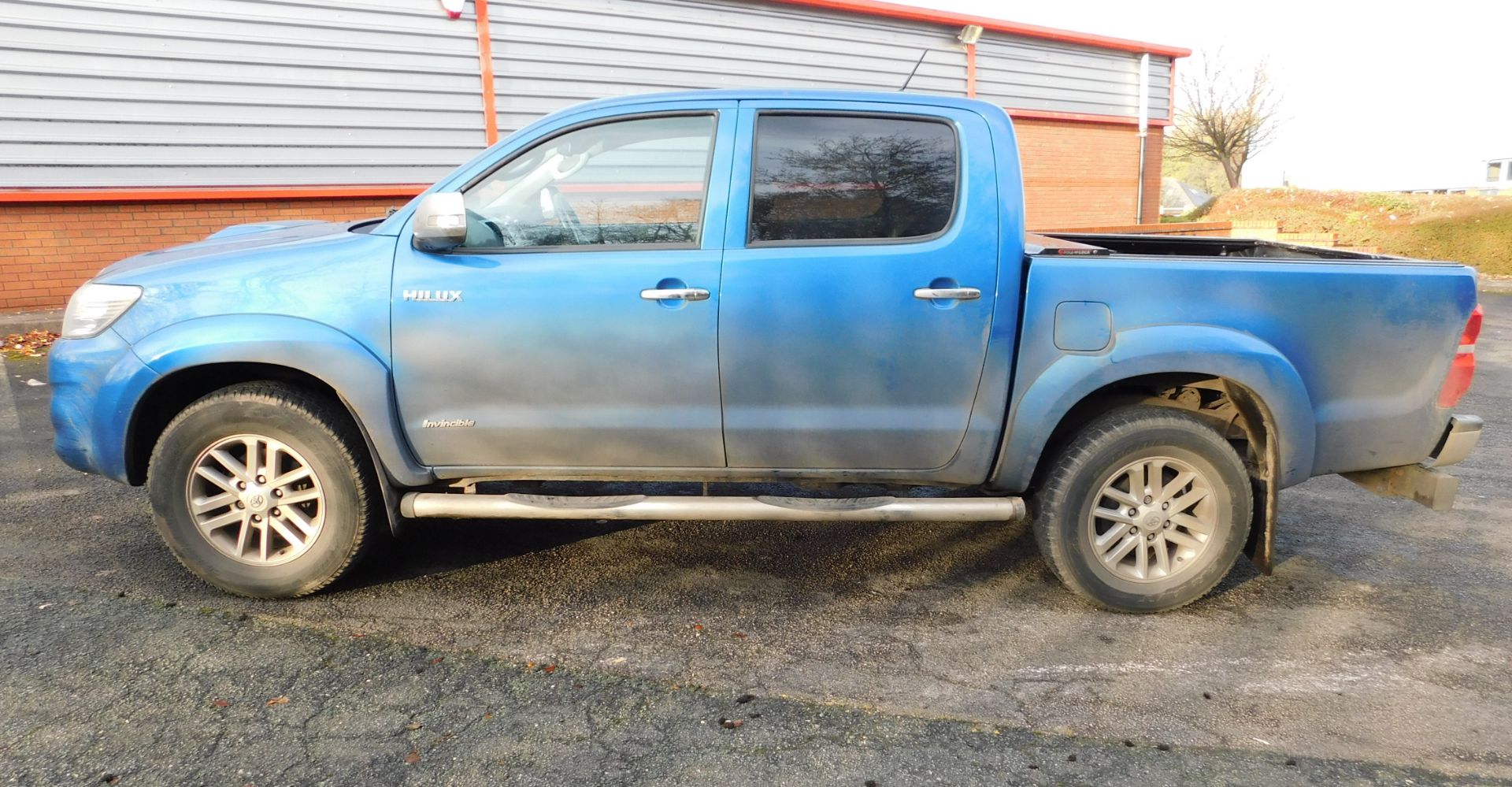 Toyota Hilux Invincible Double Cab Pick-Up Registr - Image 4 of 10