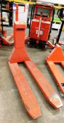 Logitrans 2000kg Pallet Truck with Weigh Scale