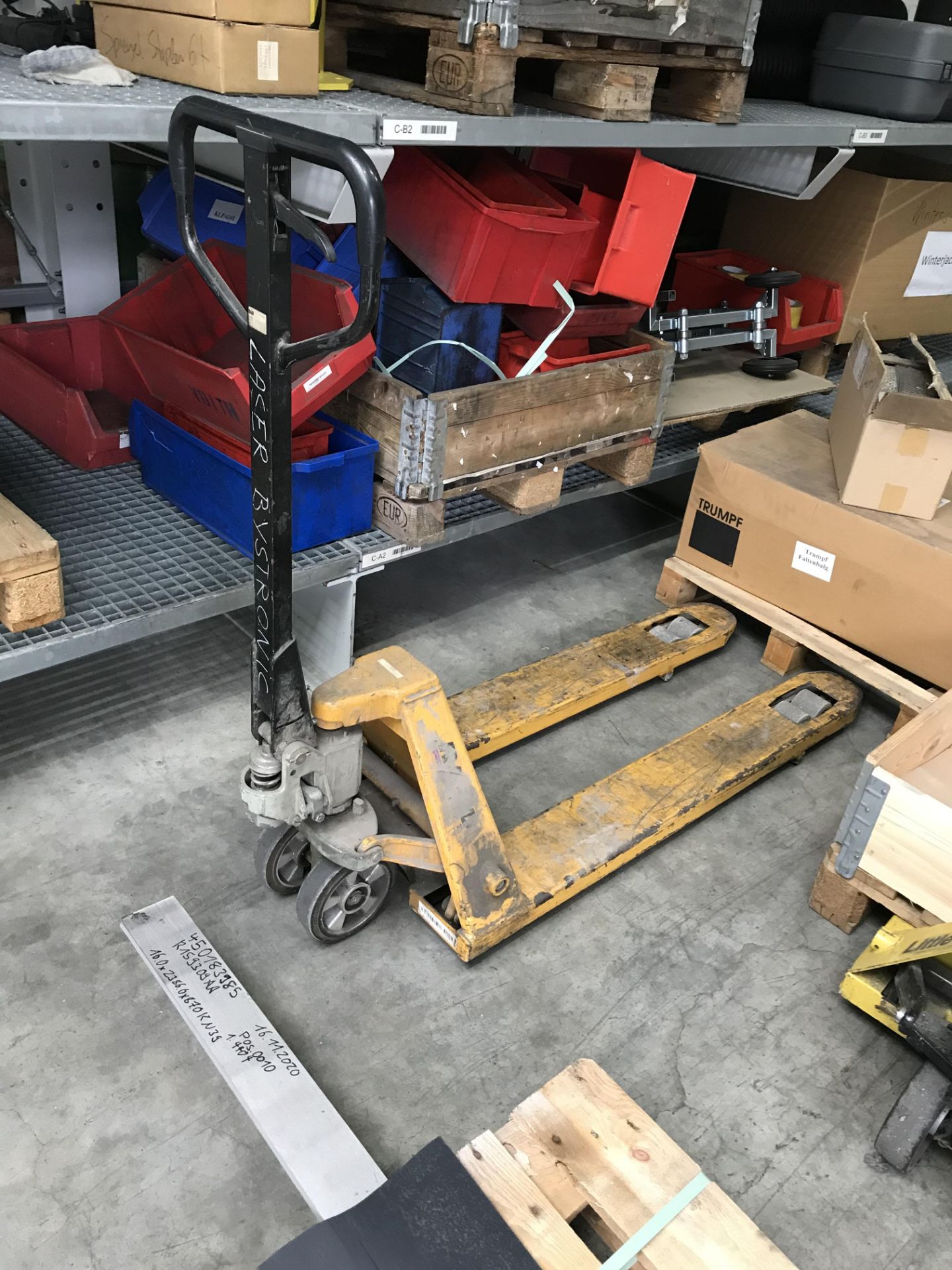 Hand Operated Pallet Truck