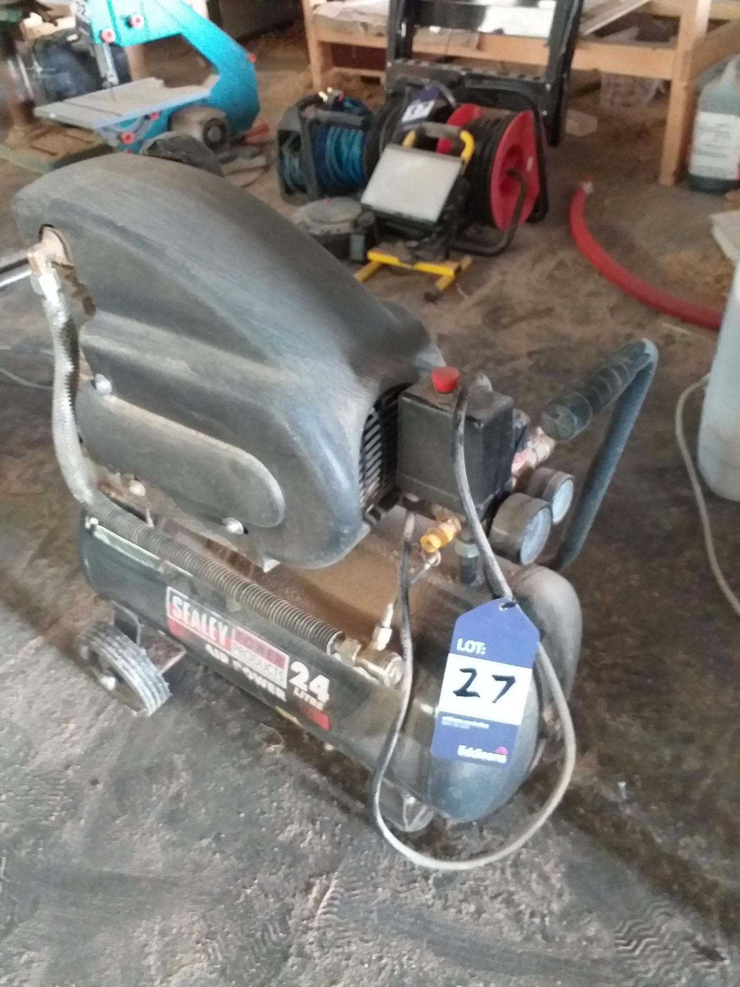 Sealey 24 Litre Mobile Compressor 240v