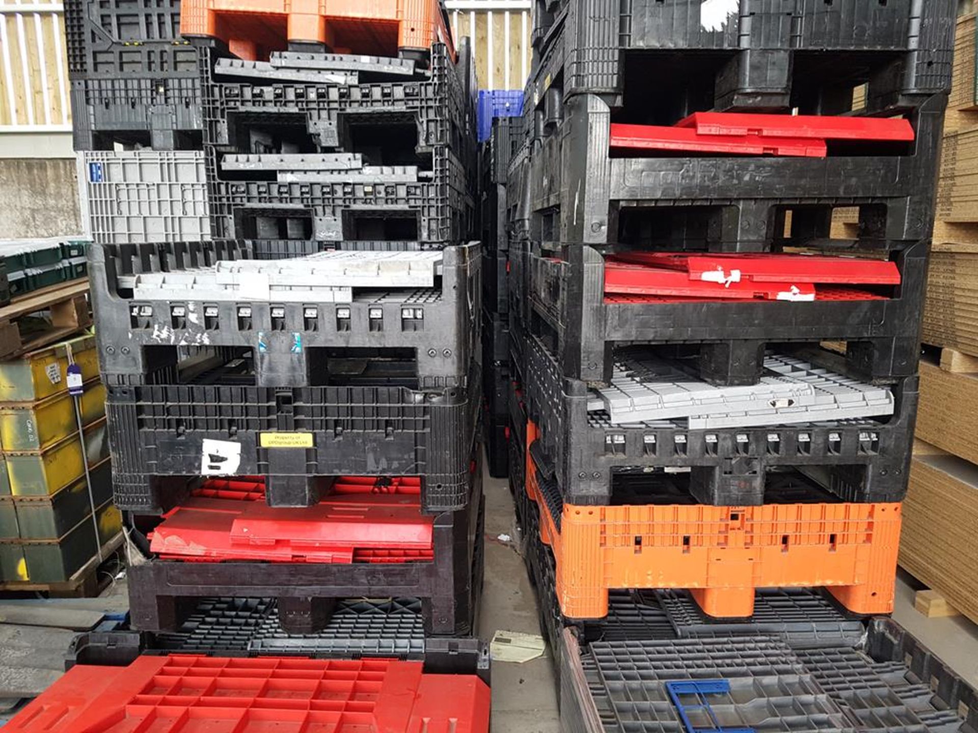 50 x Plastic Collapsible Parcel Pallets