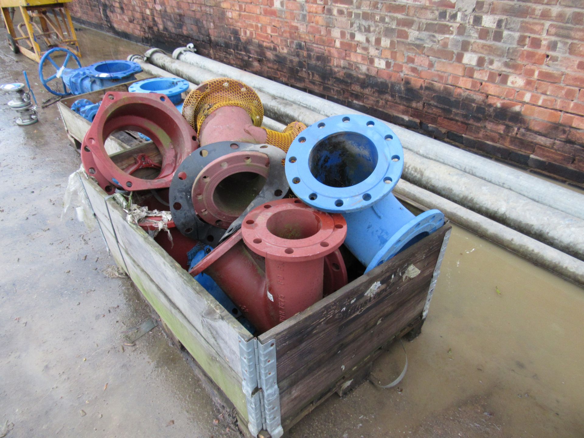 Assorted Flanged Fittings to 2 Crates - Image 2 of 3