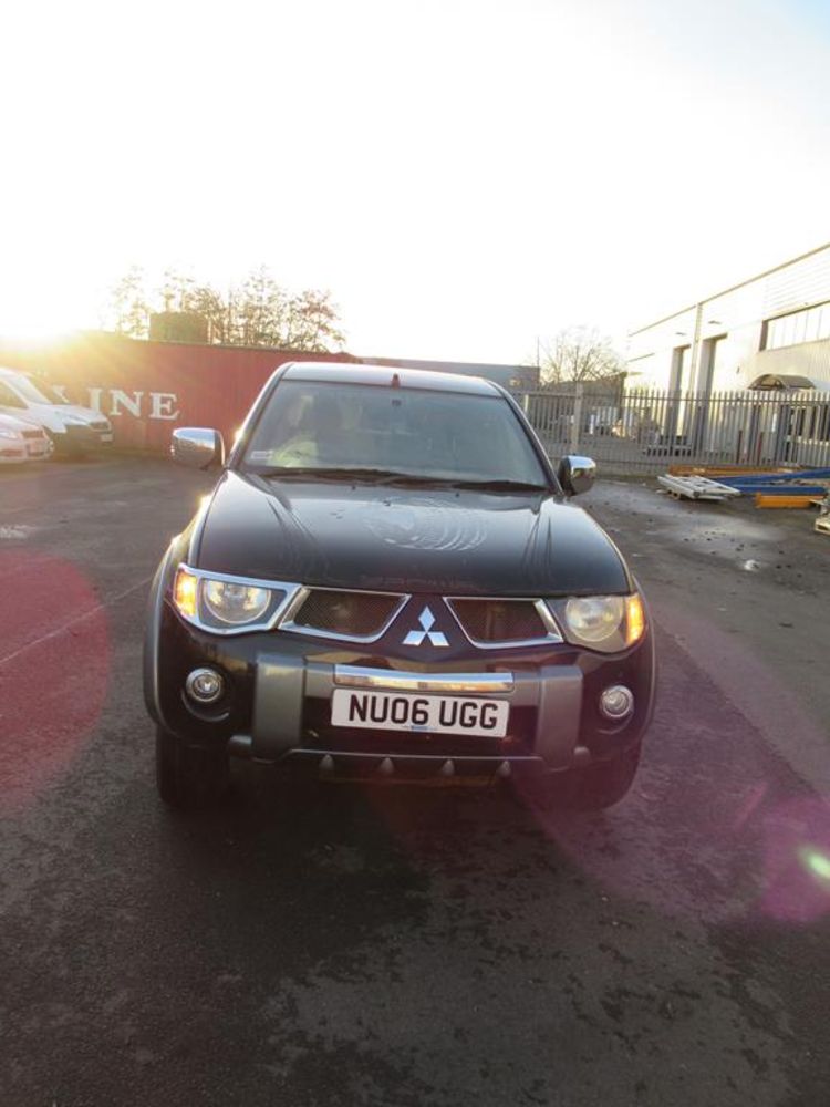 Mitsubishi L200 Animal (2006) and Stock of New Tyres