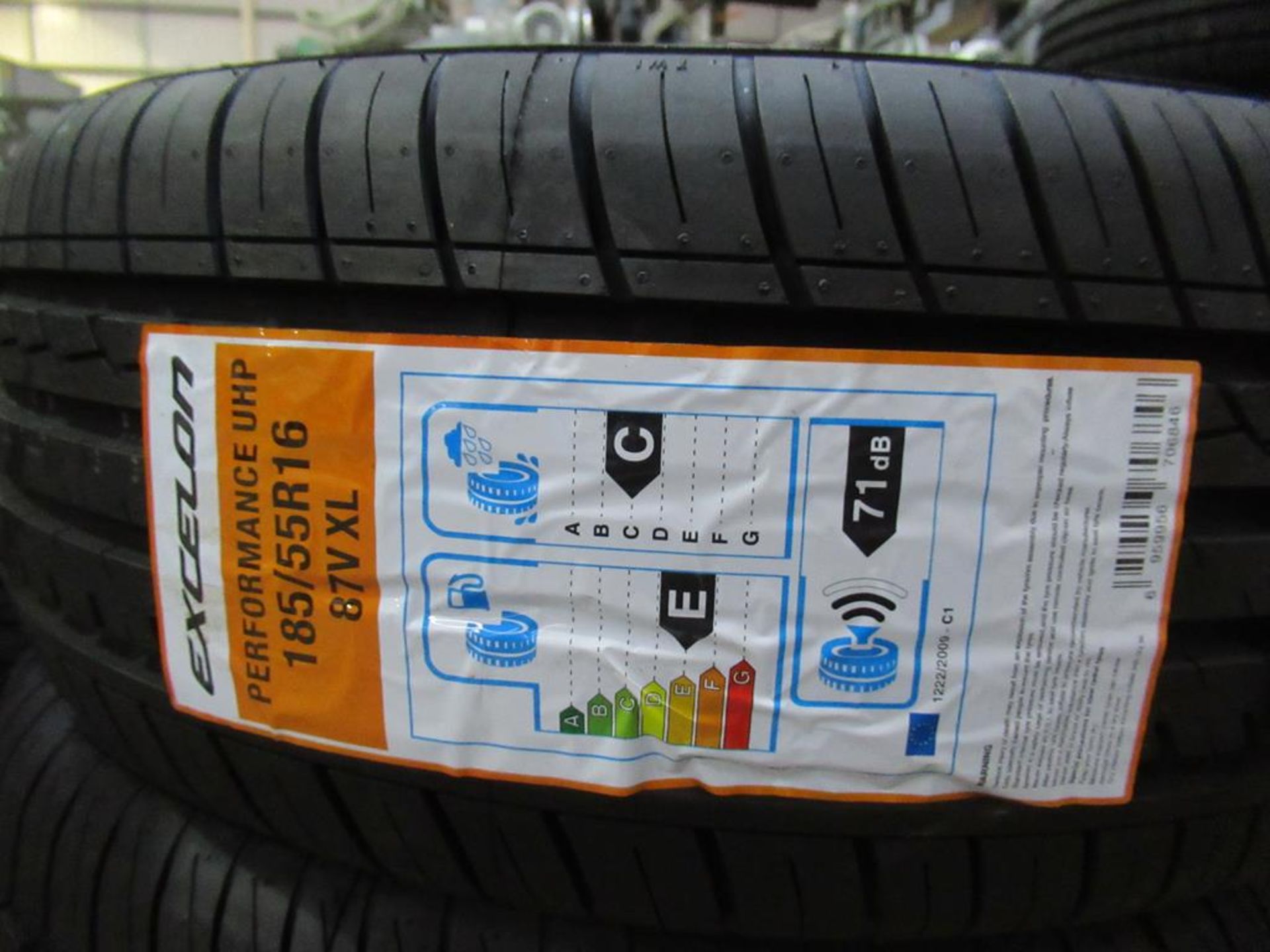 1 unused Excelon Performance UHP 185/55R16 87V XL tyre and 1 Excelon Touring HP 195/65R15 92H XL tyr - Image 4 of 4