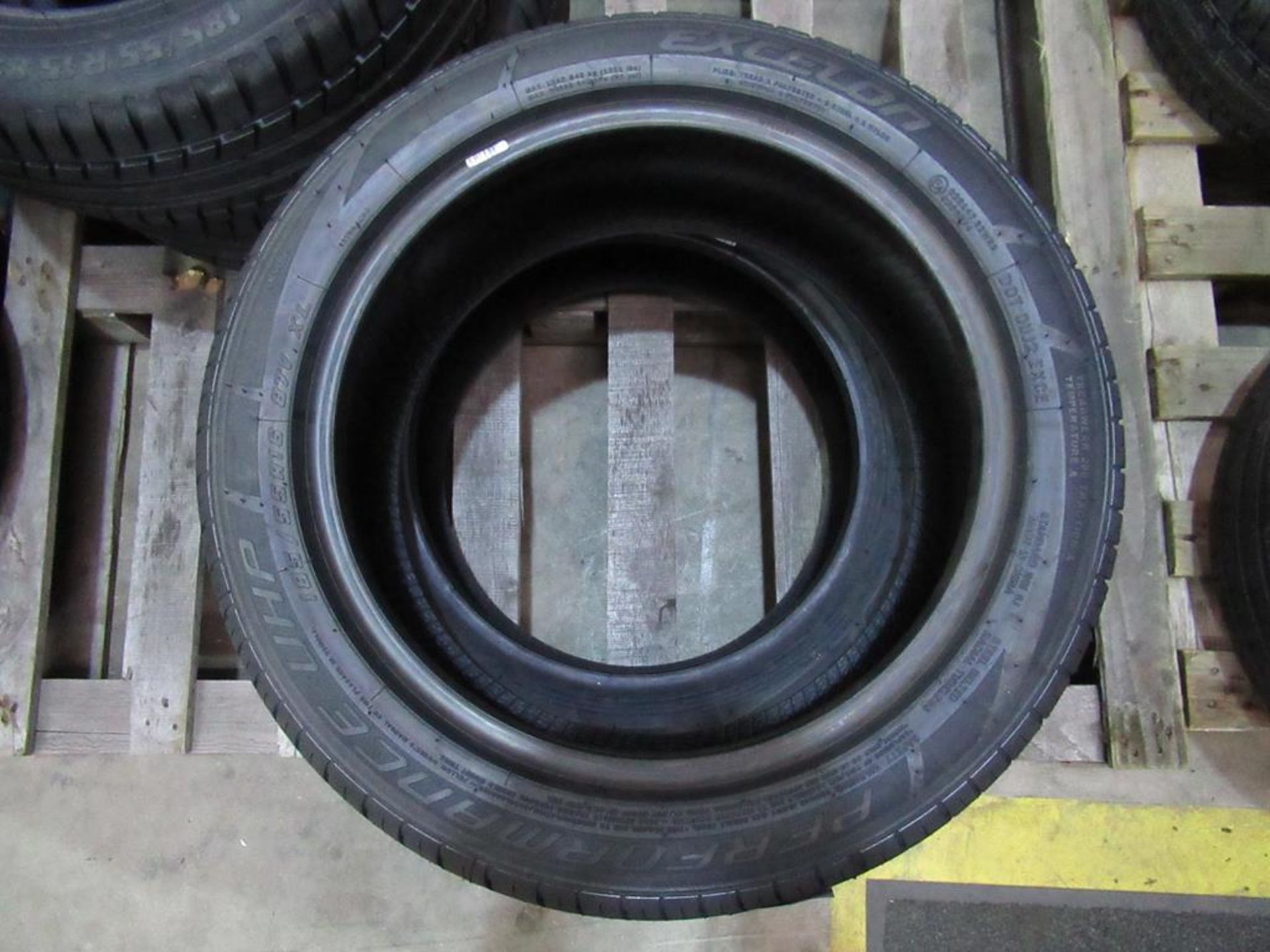 1 unused Excelon Performance UHP 185/55R16 87V XL tyre and 1 Excelon Touring HP 195/65R15 92H XL tyr - Image 3 of 4