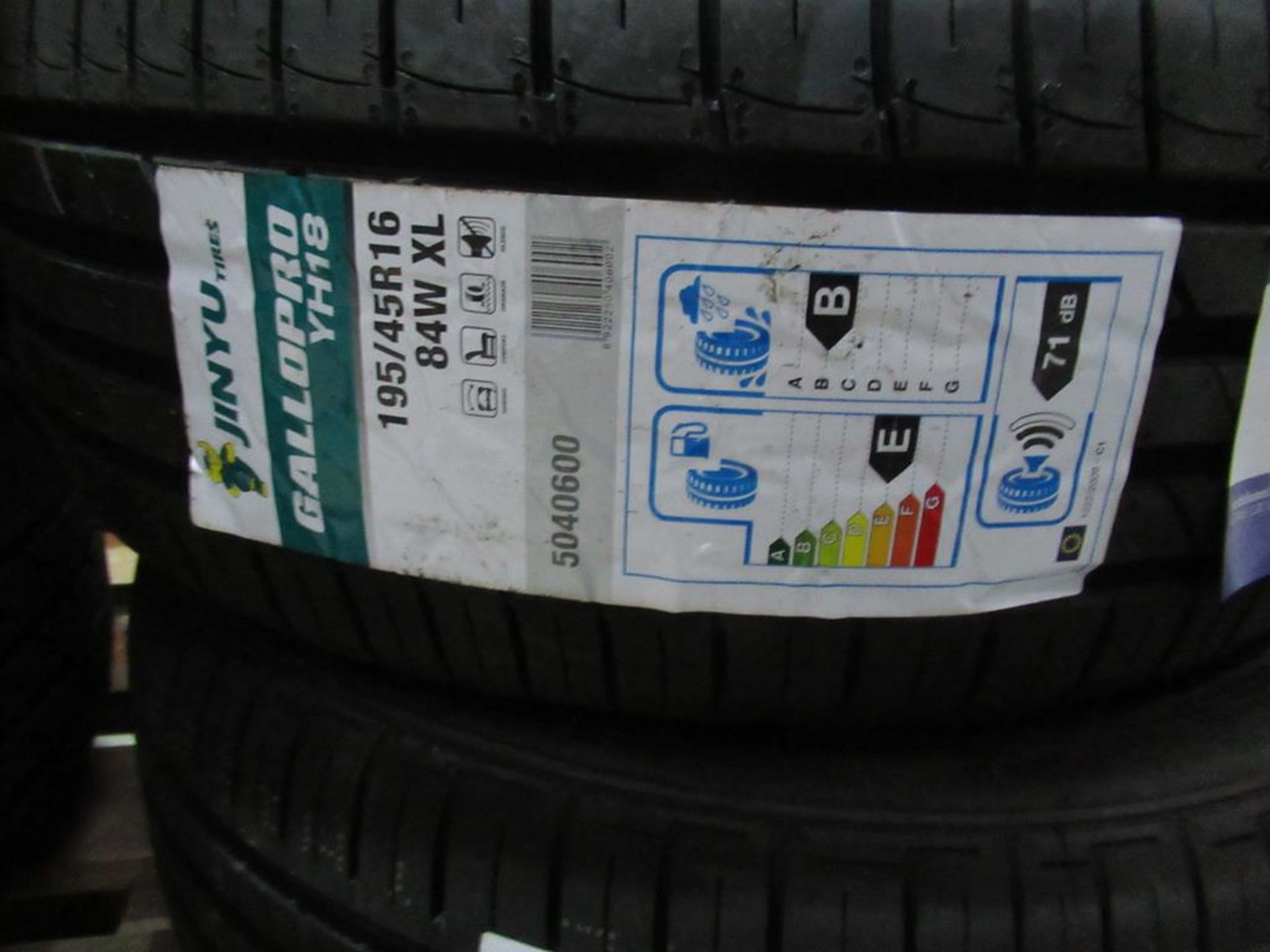2 unused Jinyu Gallopvo YH18 195/45R16 84W XL tyres - Image 3 of 3