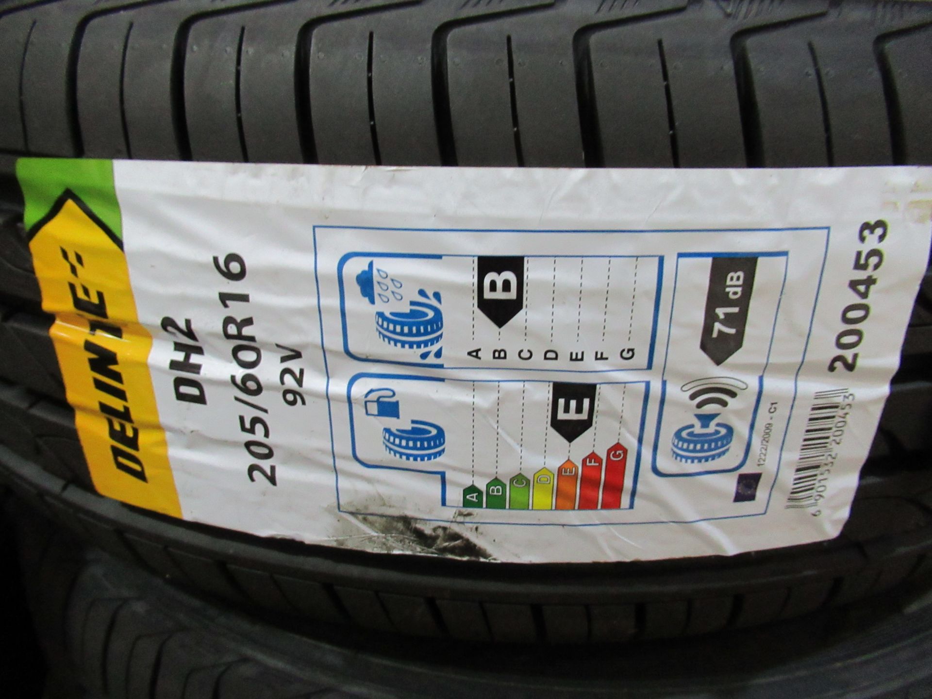 4 unused Delinte DH2 205/60R16 92V tyres - Image 3 of 3