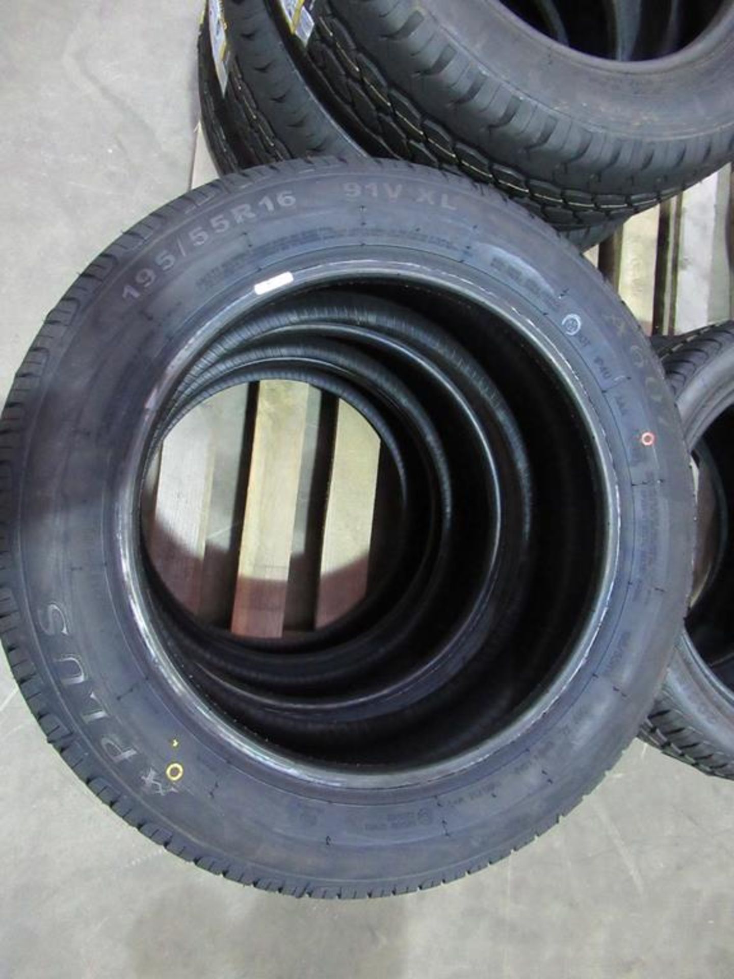 3 unused Aplus A607 195/55R16 91V XL tyres - Image 2 of 3