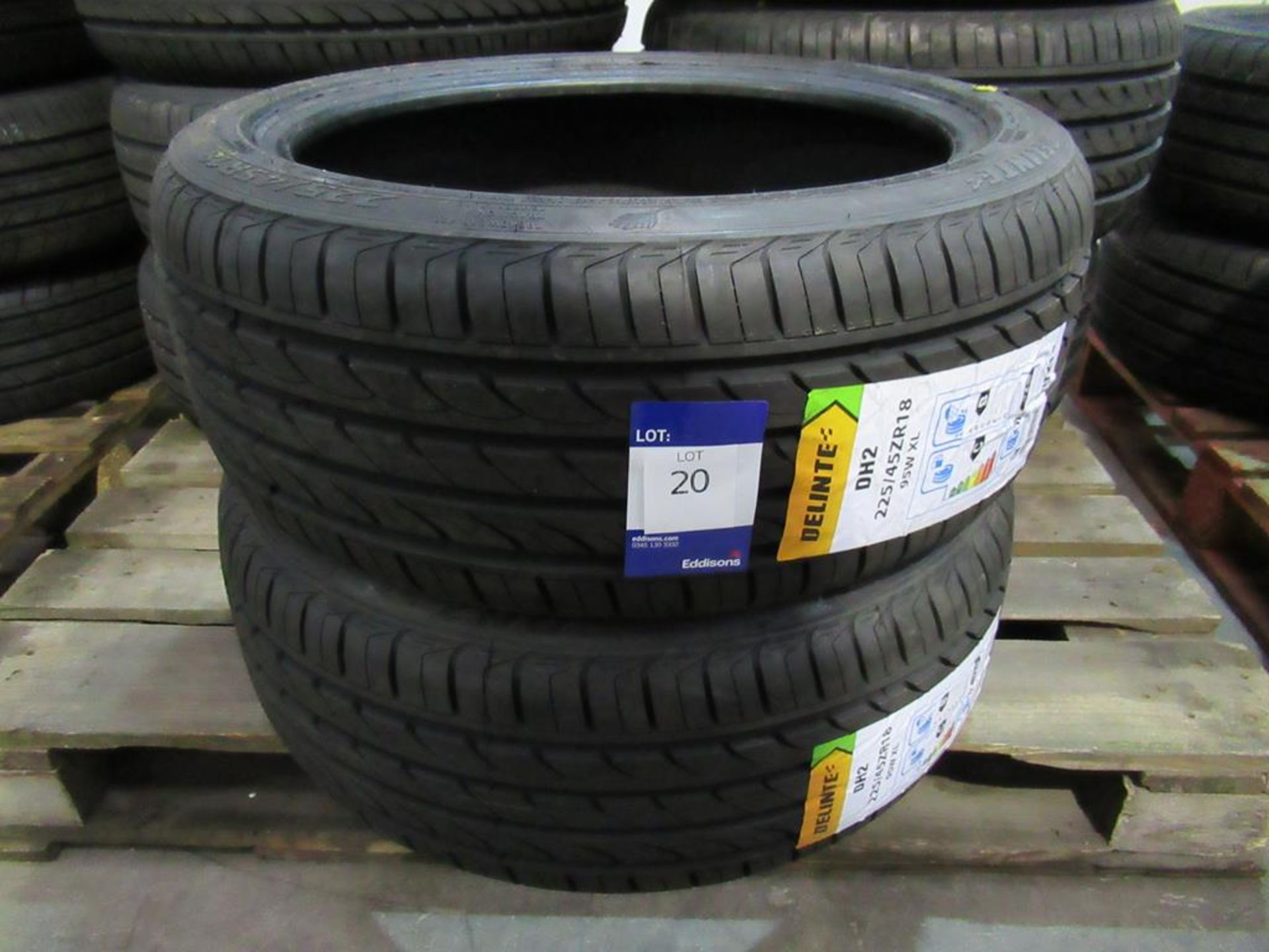 2 unused Delinte DH2 225/45ZR18 95W XL tyres